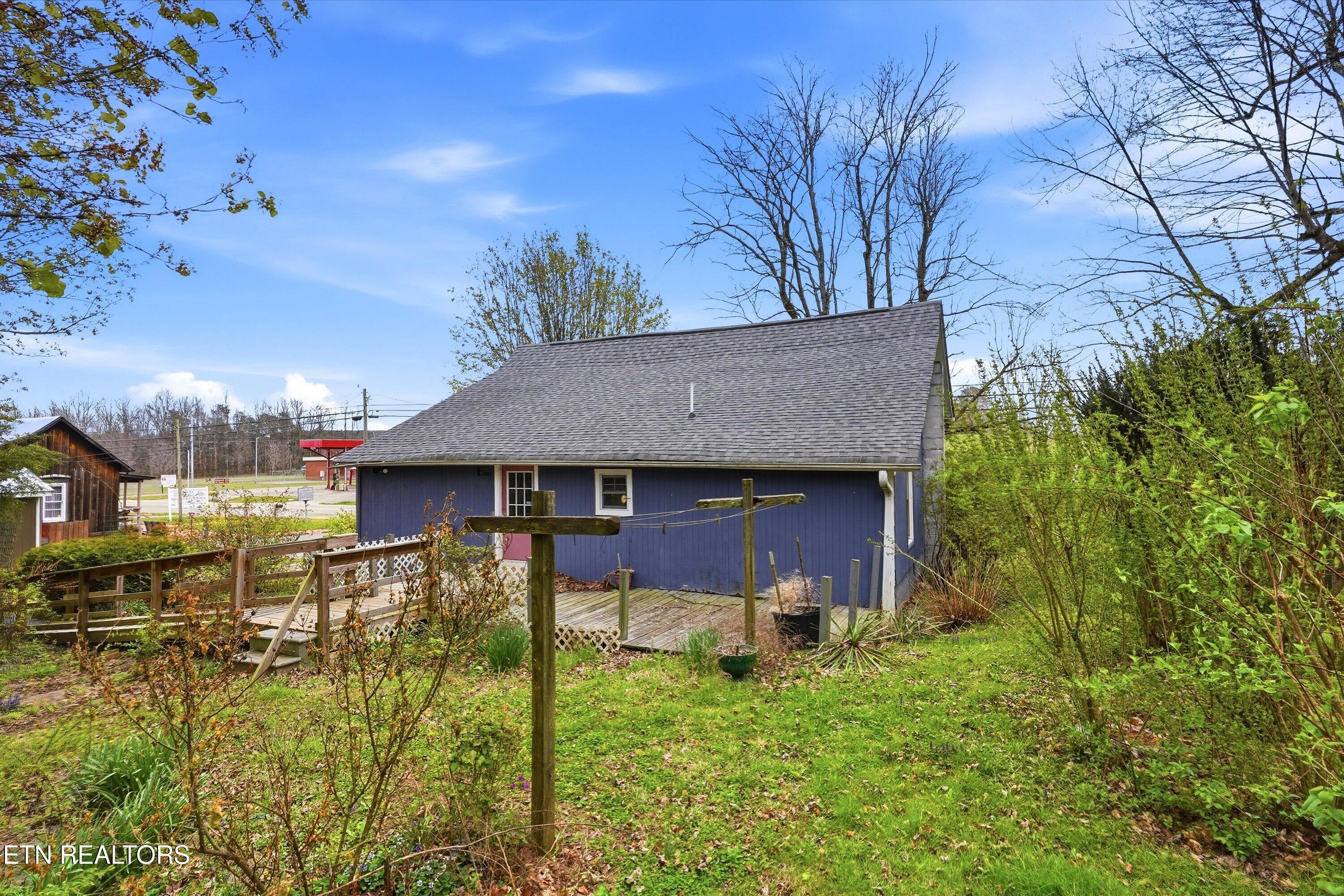 9457 Crossville Highway Sparta TN 38583