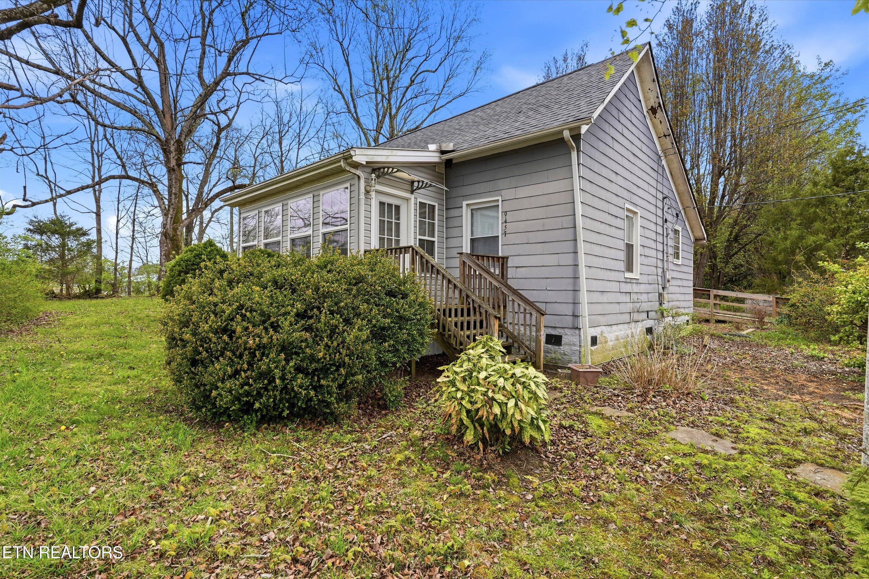 9457 Crossville Highway Sparta TN 38583
