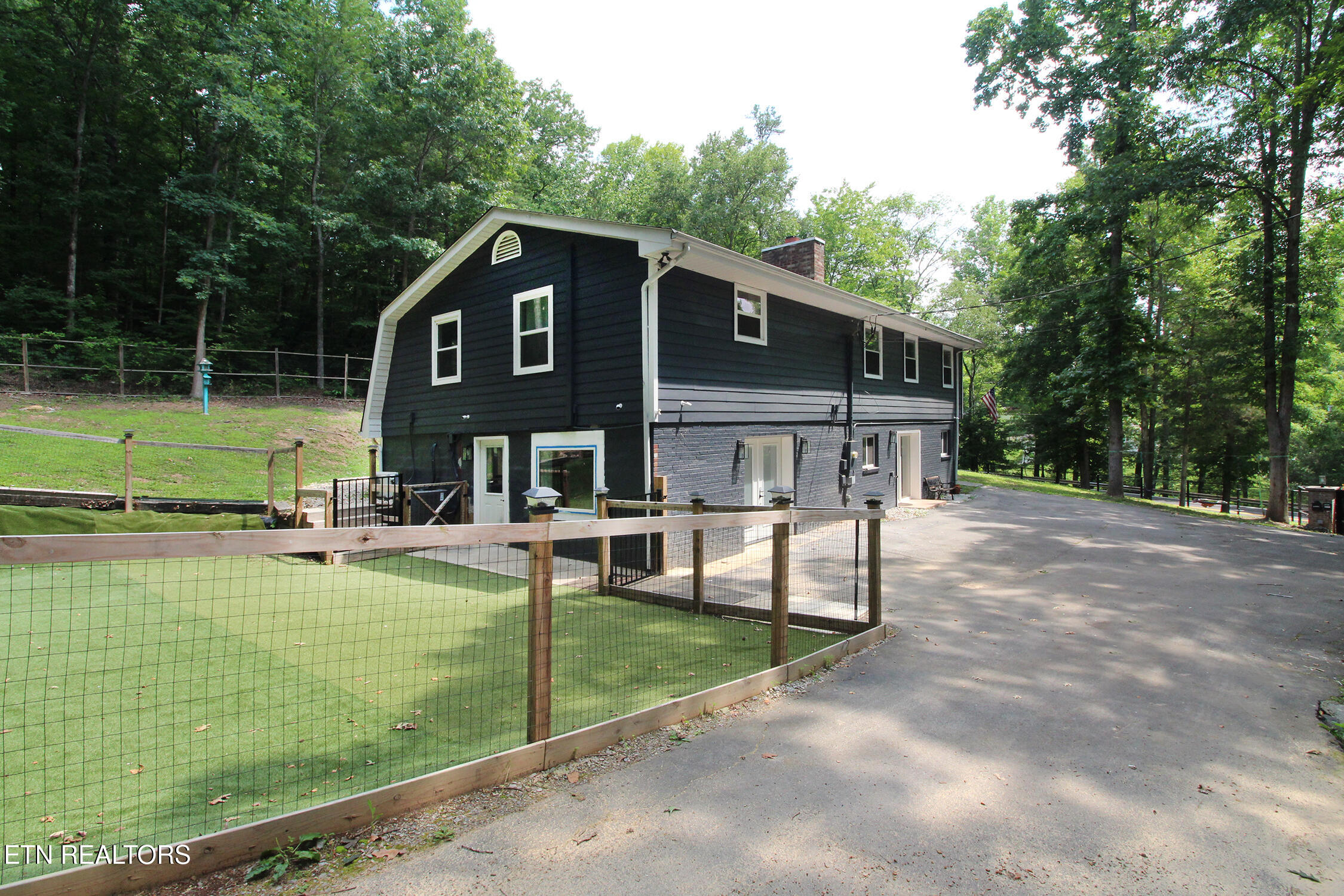1617 N Campbell Station Road Knoxville TN 37932