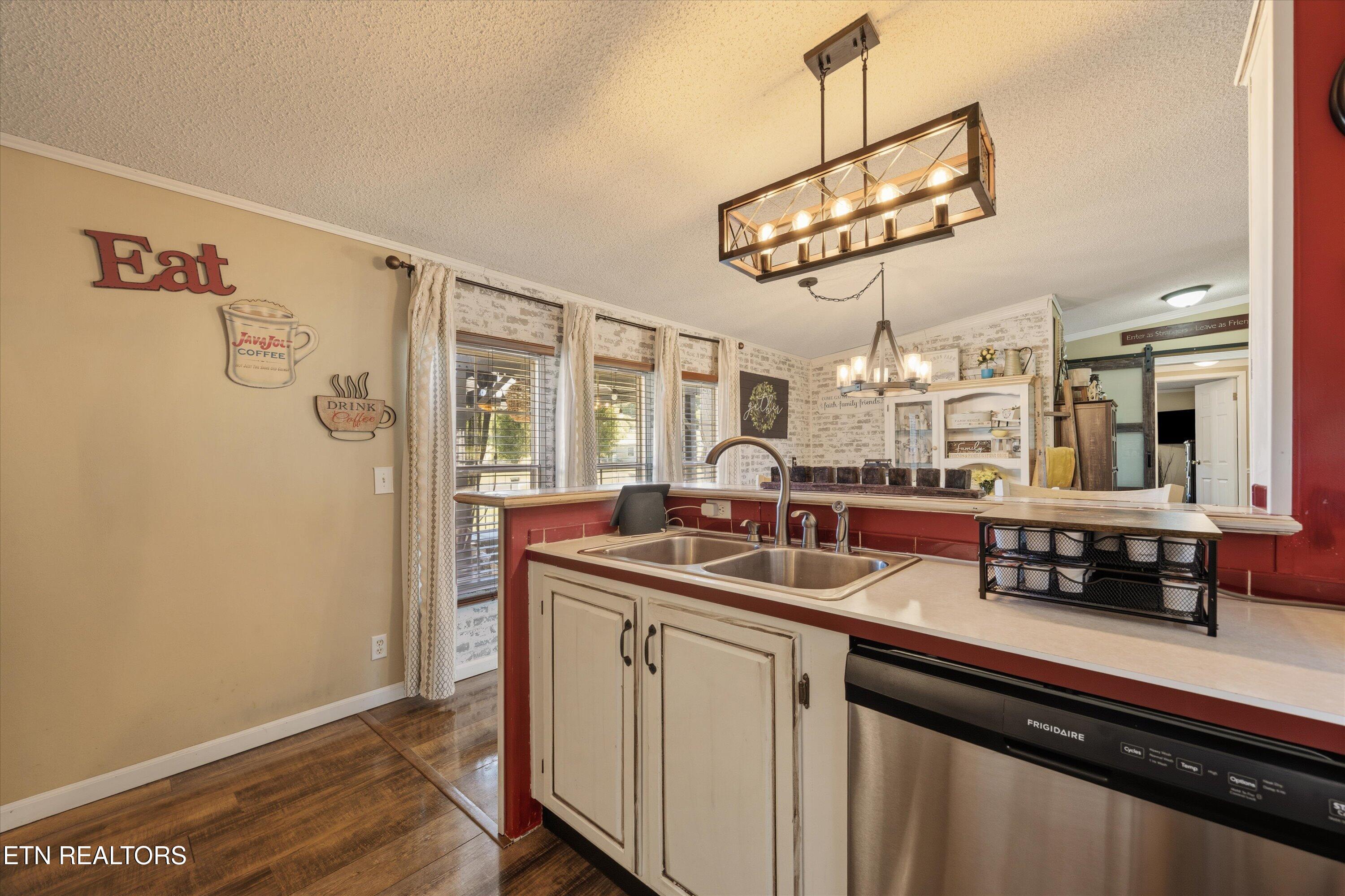 634 Nursery Road Dandridge TN 37725