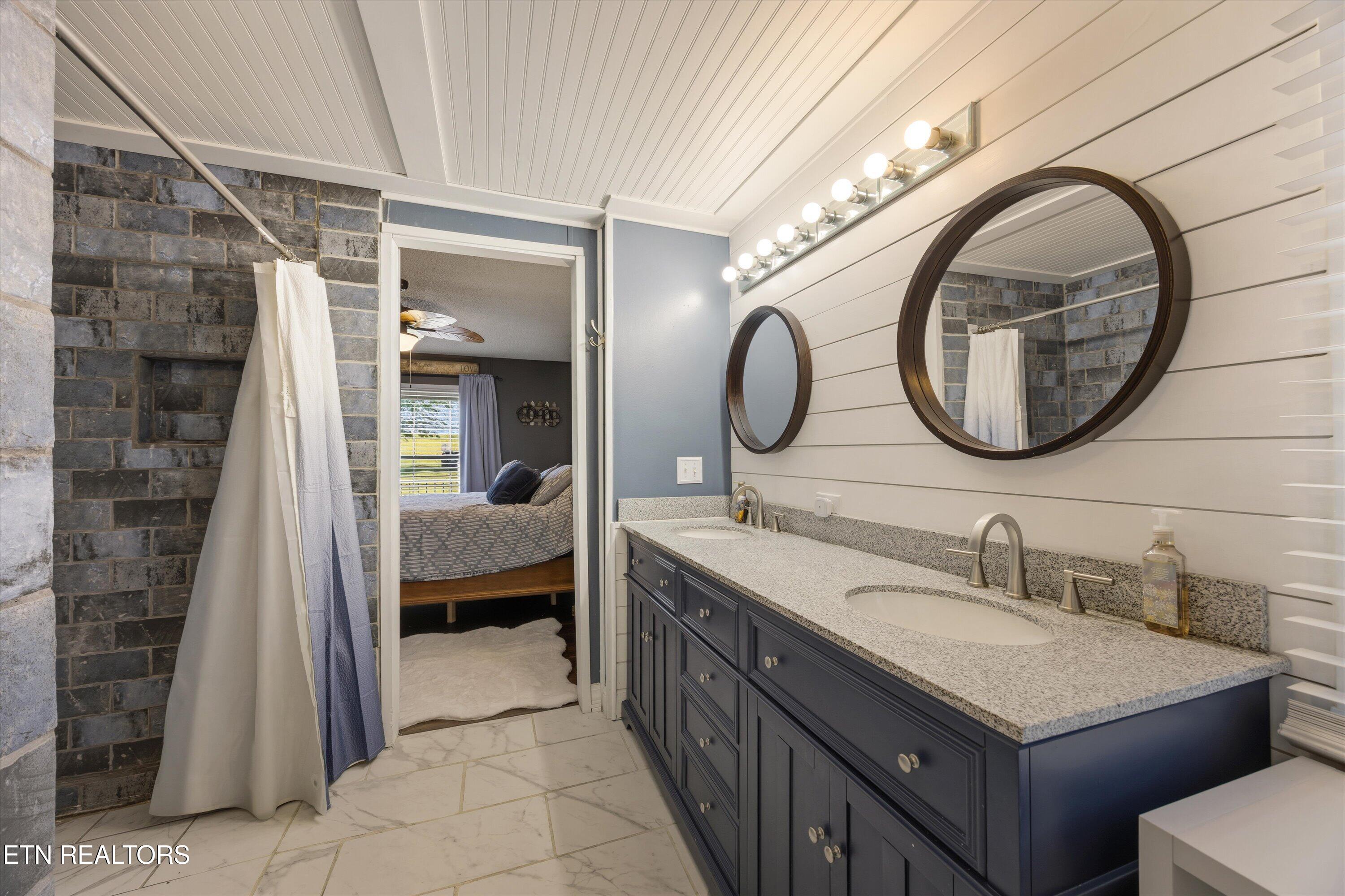 634 Nursery Road Dandridge TN 37725