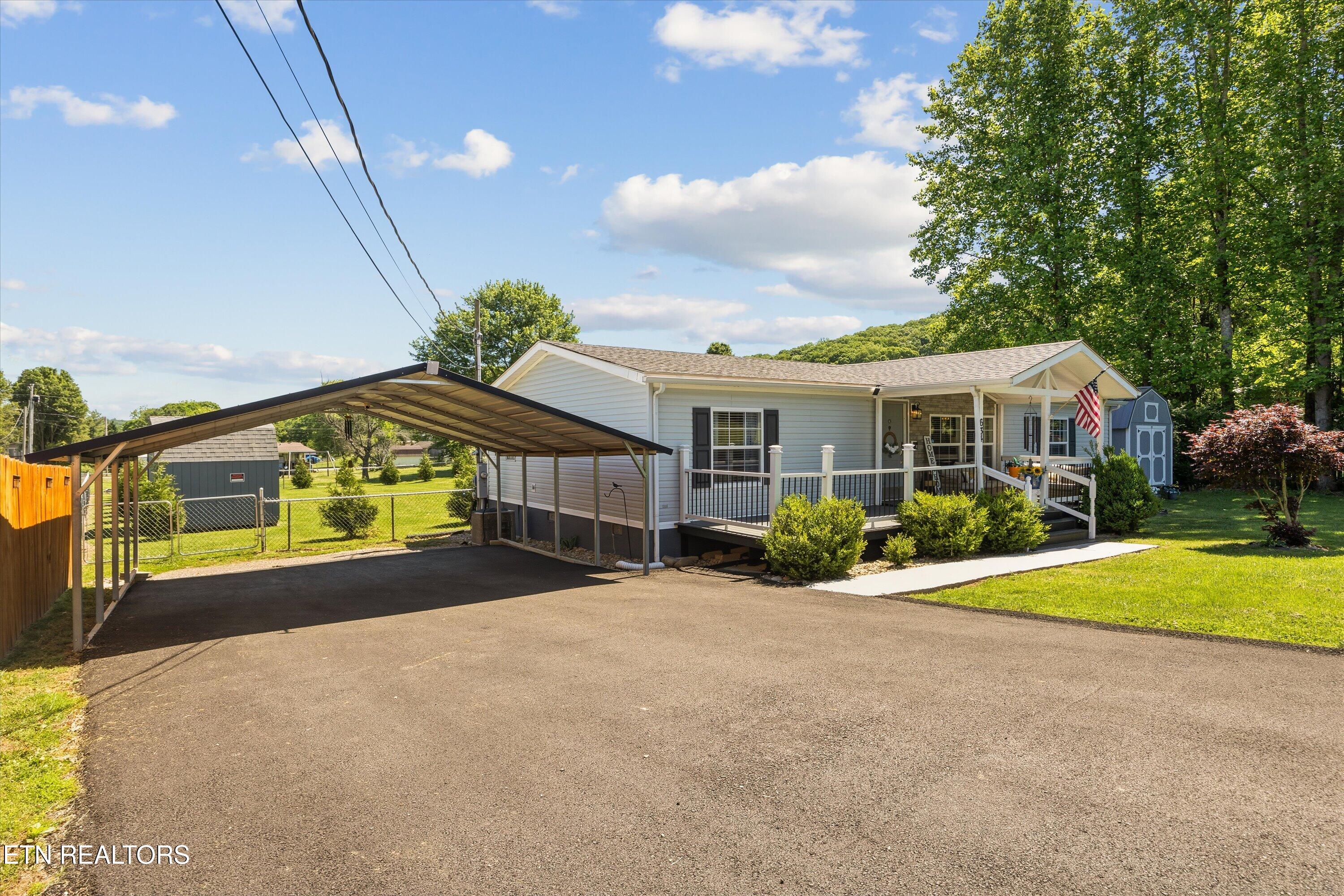 634 Nursery Road Dandridge TN 37725
