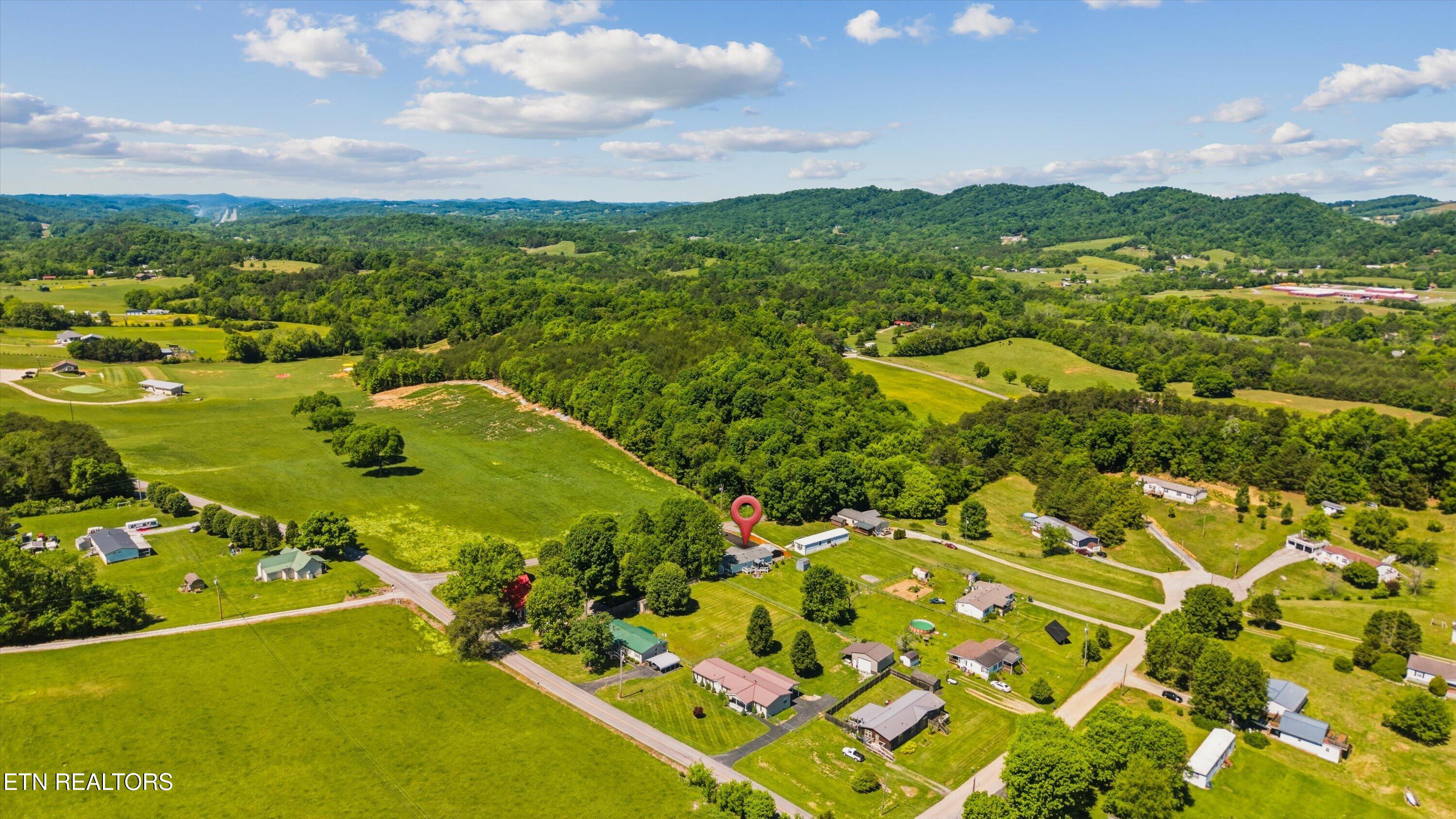 634 Nursery Road Dandridge TN 37725