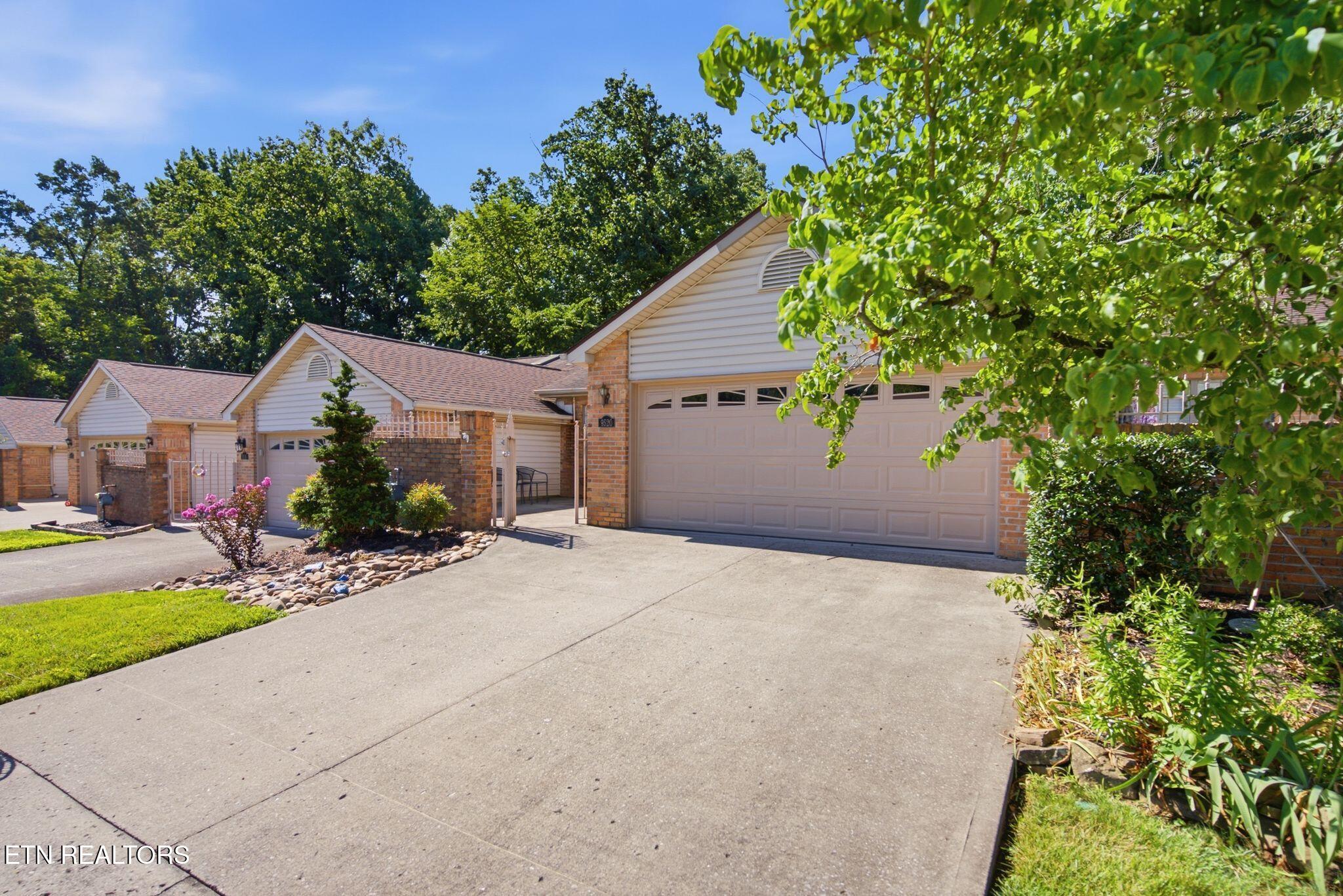 9520 Hyacinth Way Knoxville TN 37923