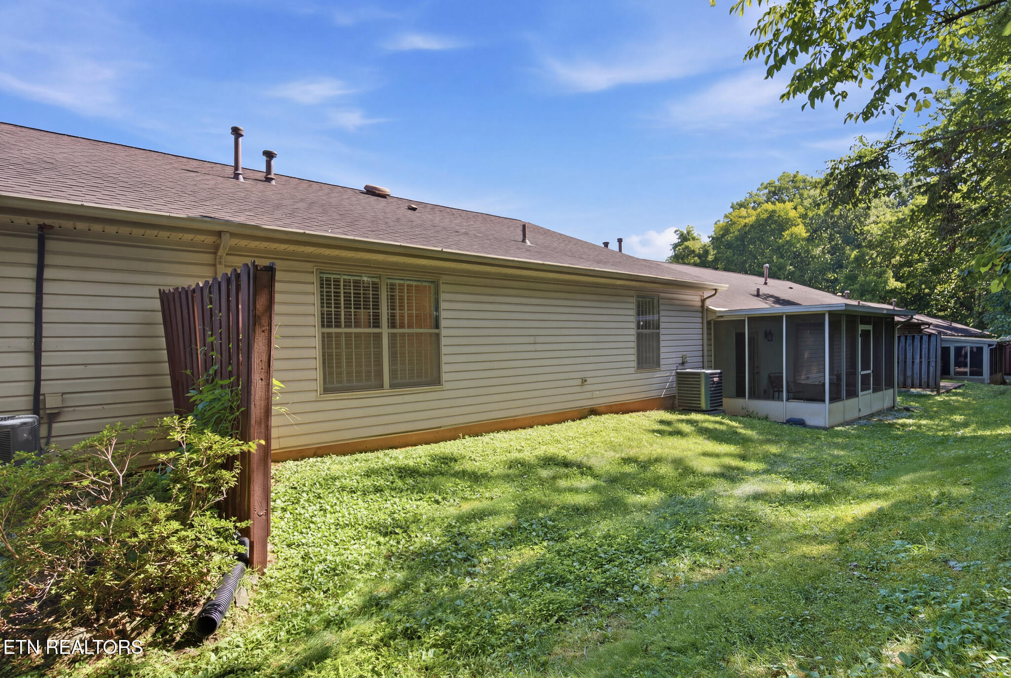 9520 Hyacinth Way Knoxville TN 37923
