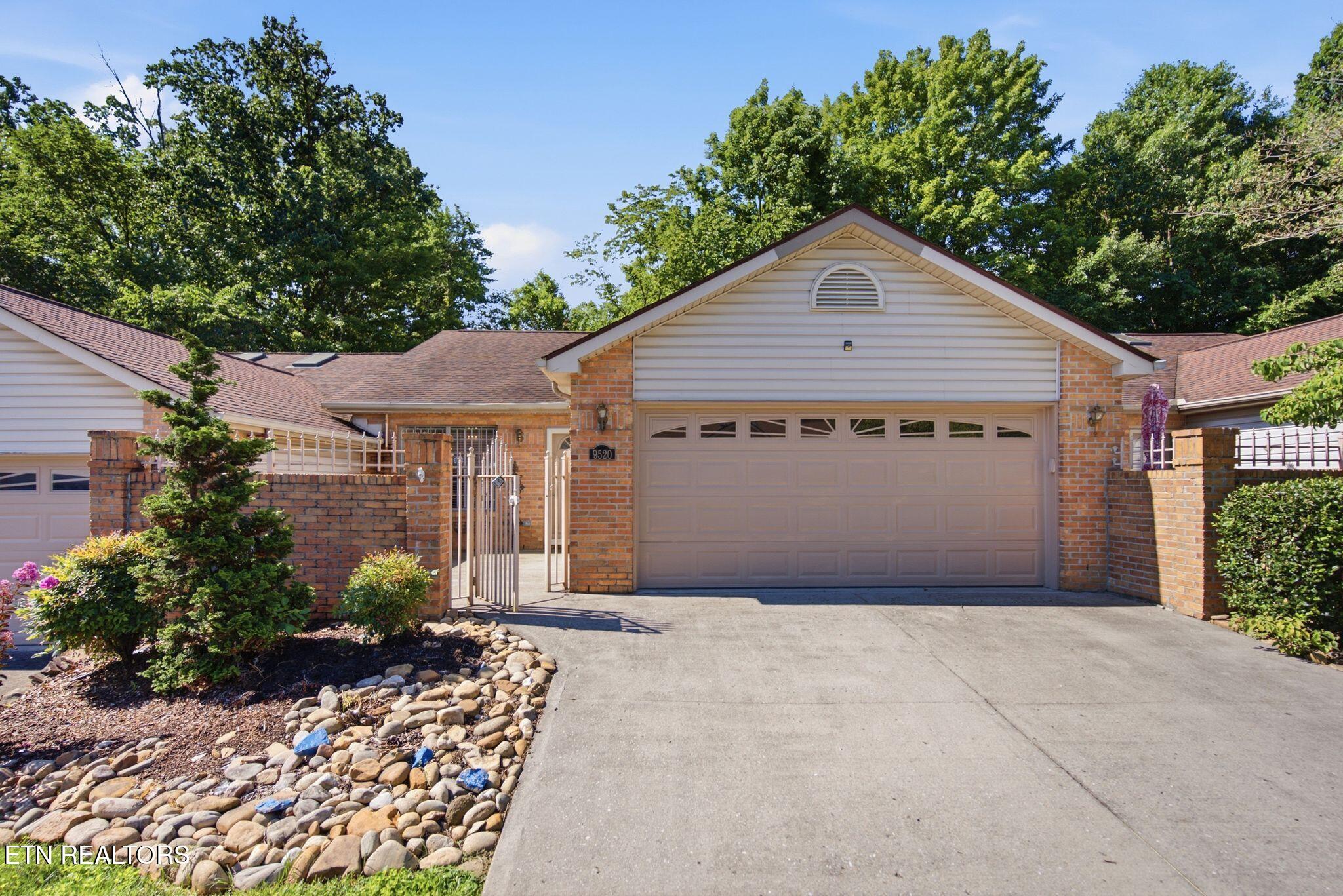9520 Hyacinth Way Knoxville TN 37923