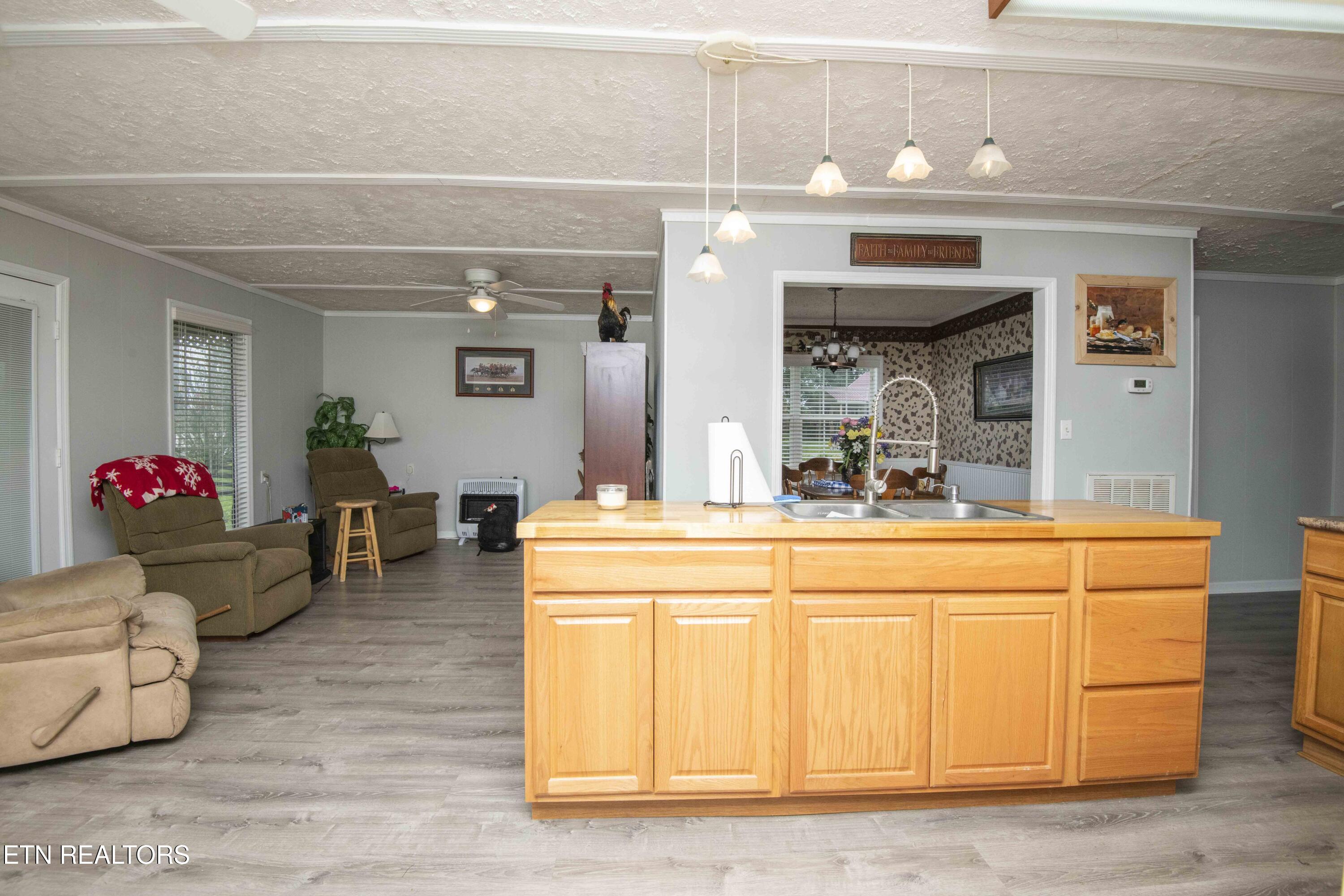 11981 S Highway 127 Crossville TN 38572