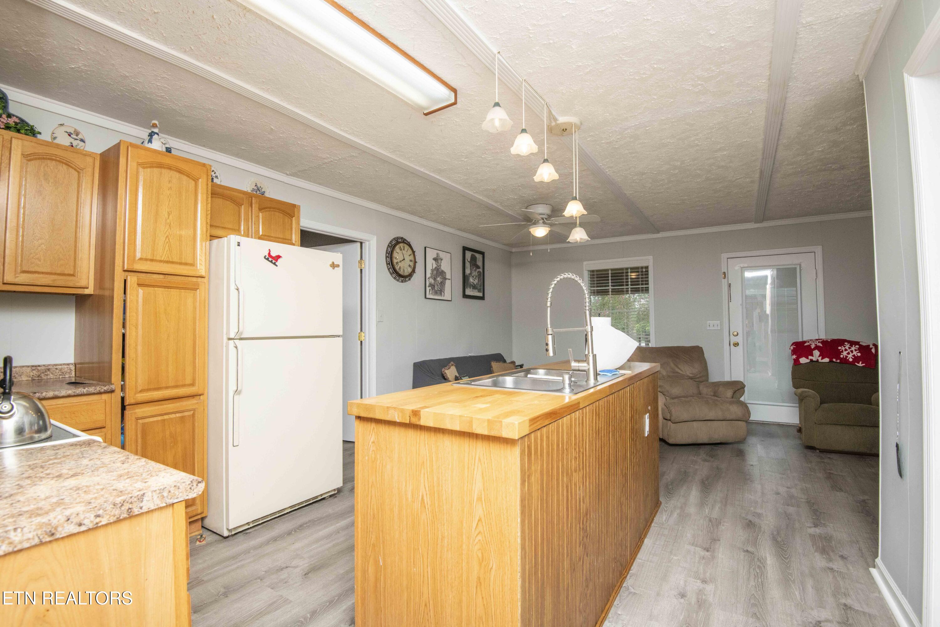 11981 S Highway 127 Crossville TN 38572
