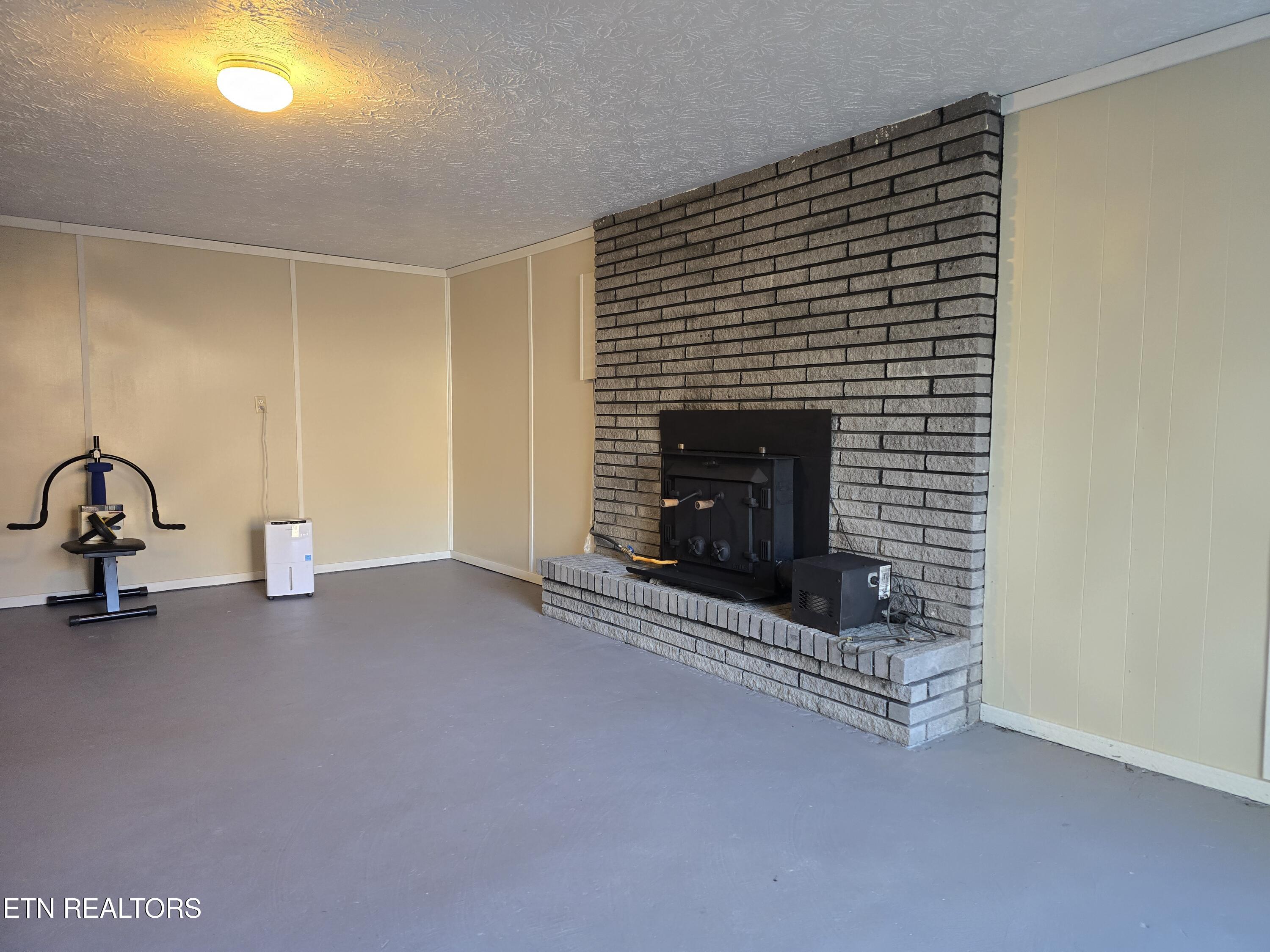 216 Reagan Street Harrogate TN 37752