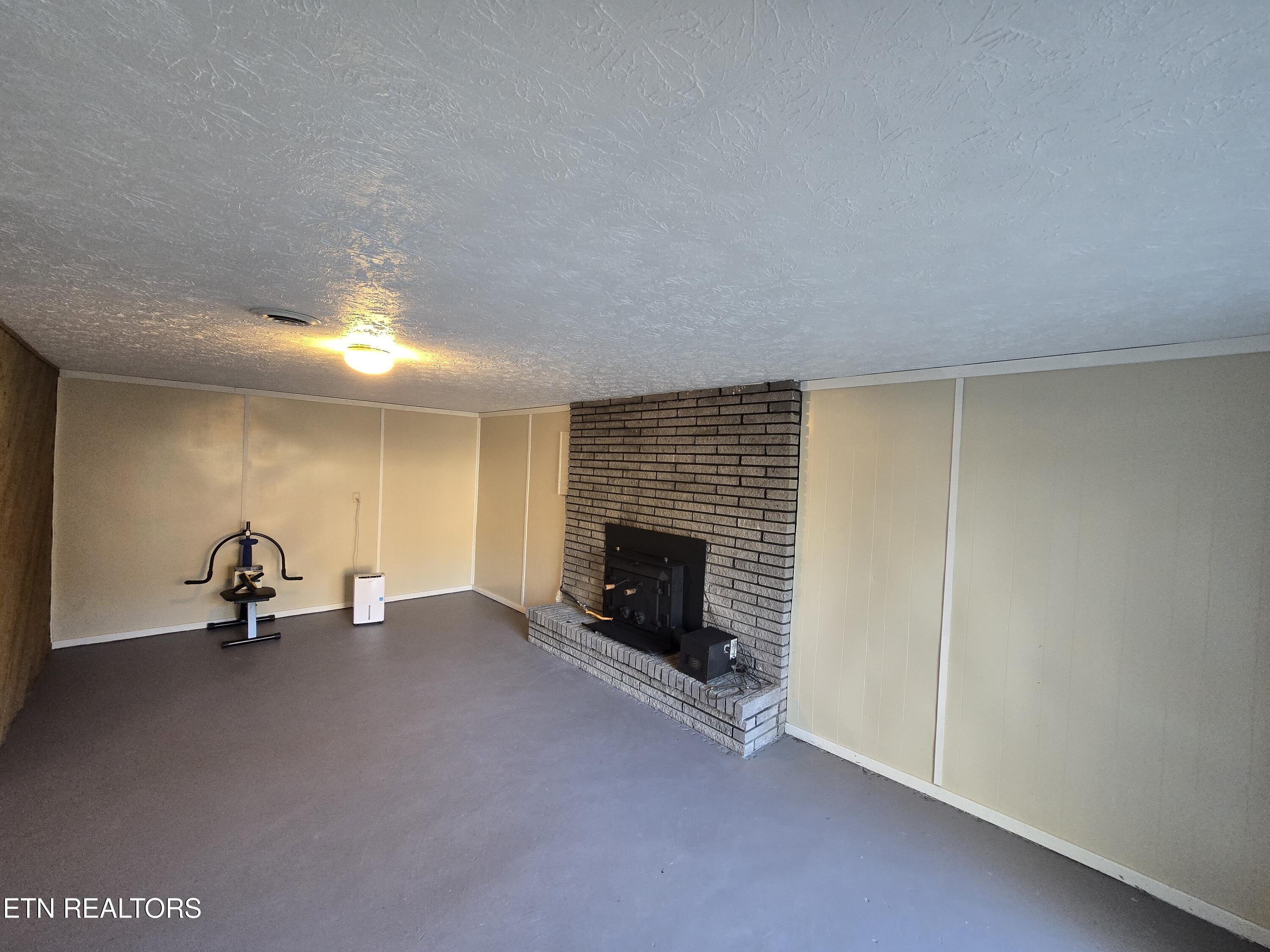 216 Reagan Street Harrogate TN 37752