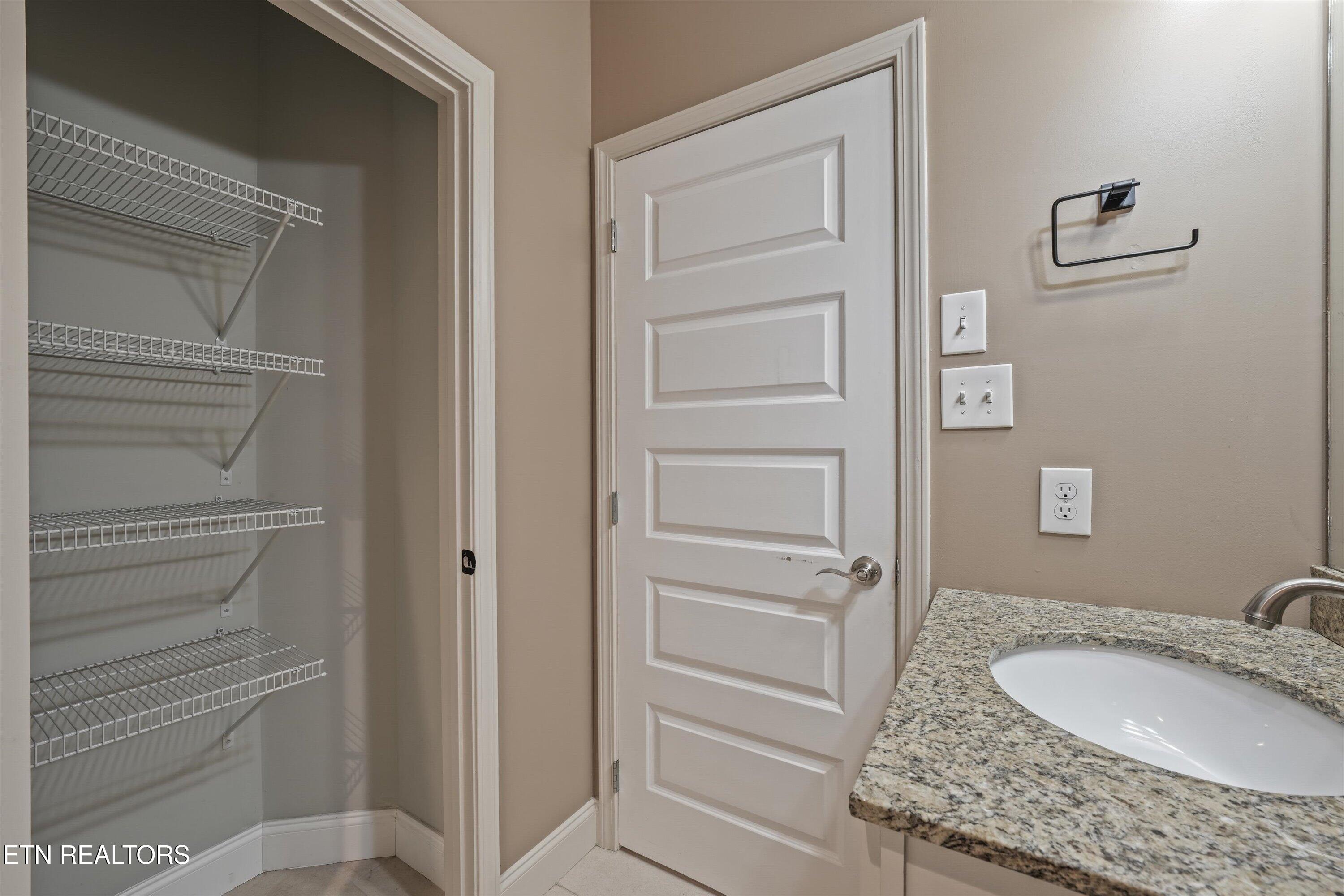 2000 Country Brook Lane Knoxville TN 37921