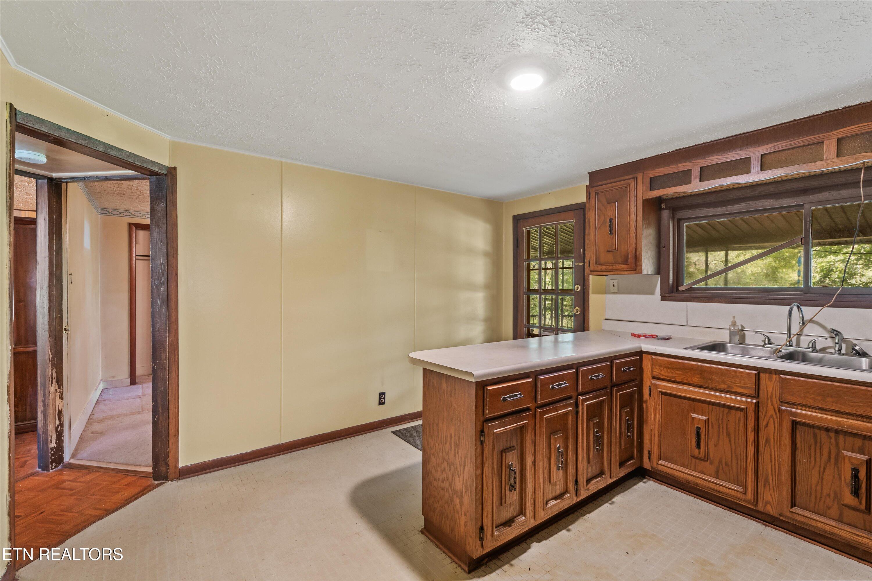 9478 Morgan County Highway Sunbright TN 37872