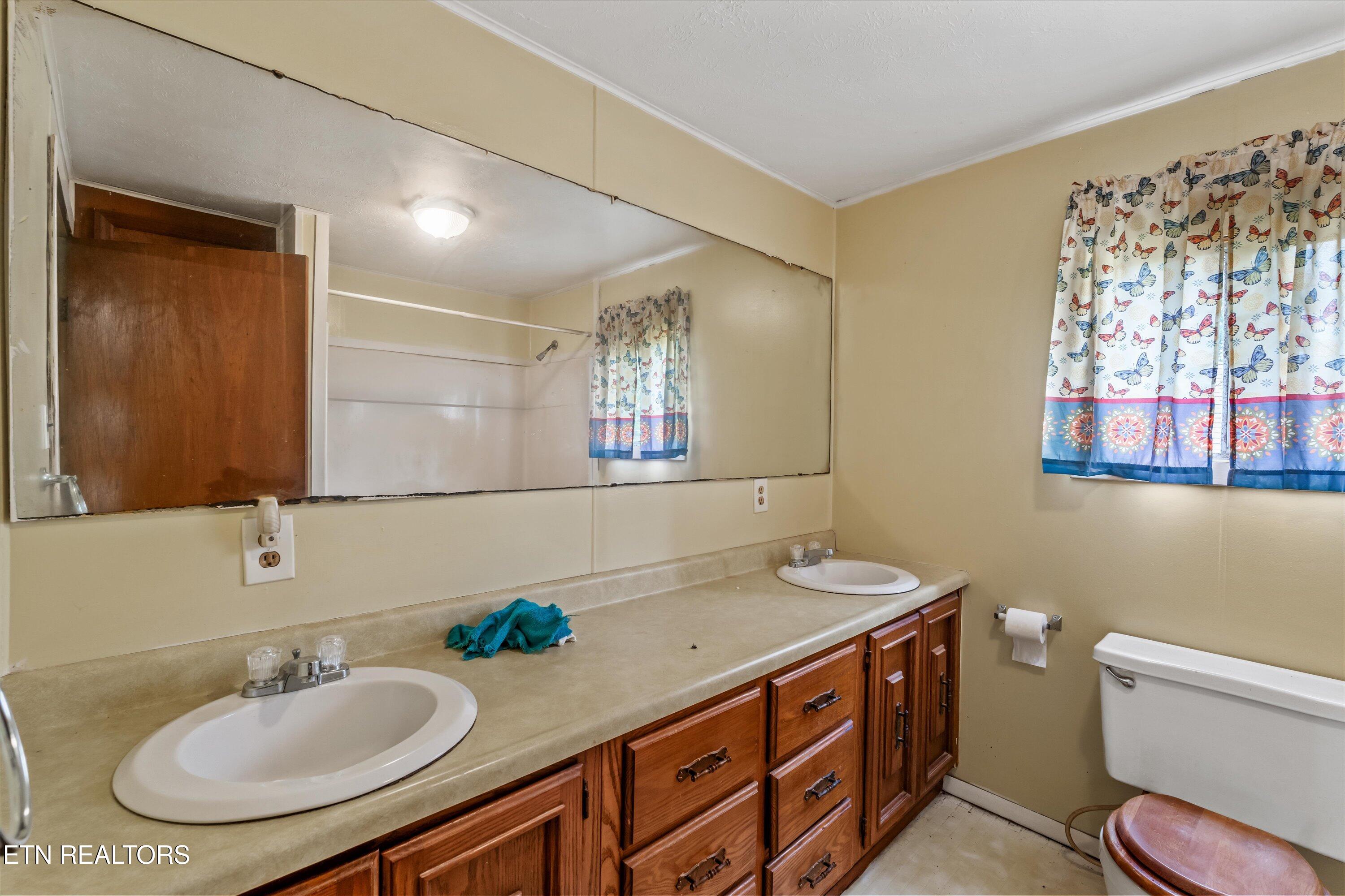 9478 Morgan County Highway Sunbright TN 37872