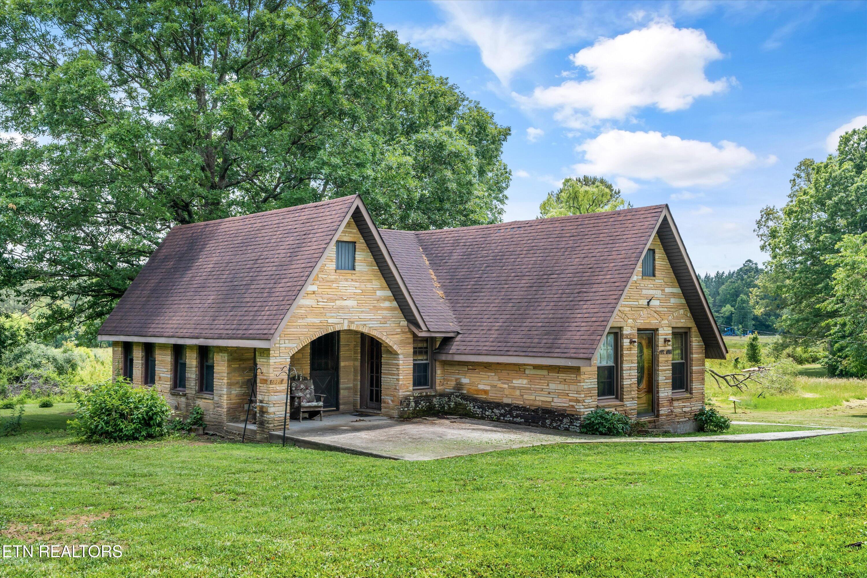 9478 Morgan County Highway Sunbright TN 37872