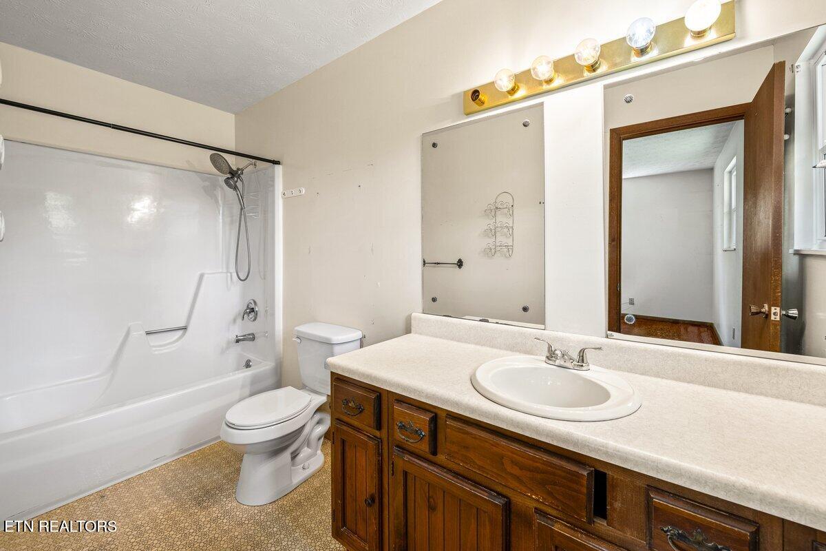118 Big Valley Road Andersonville TN 37705