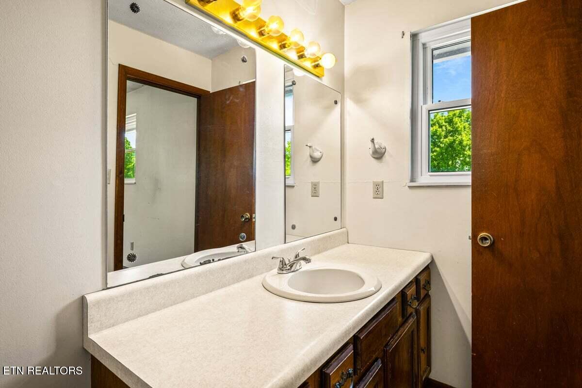 118 Big Valley Road Andersonville TN 37705