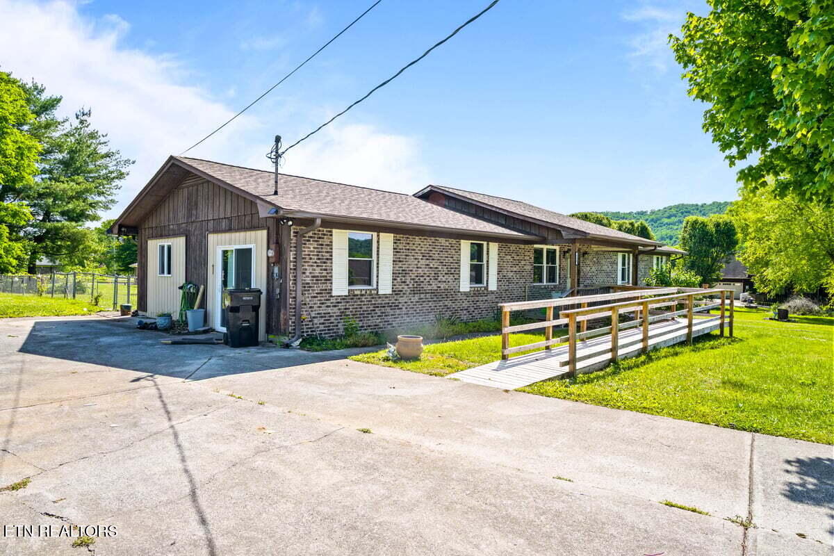 118 Big Valley Road Andersonville TN 37705