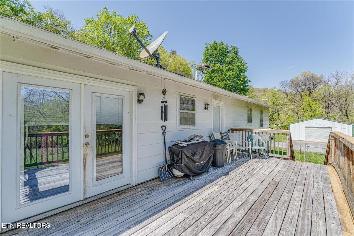 1202 E Bullrun Valley Drive Powell TN 37849