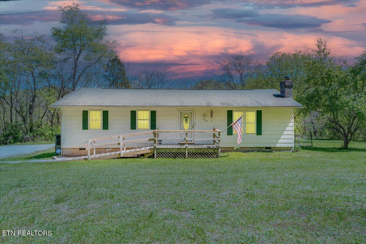 1202 E Bullrun Valley Drive Powell TN 37849