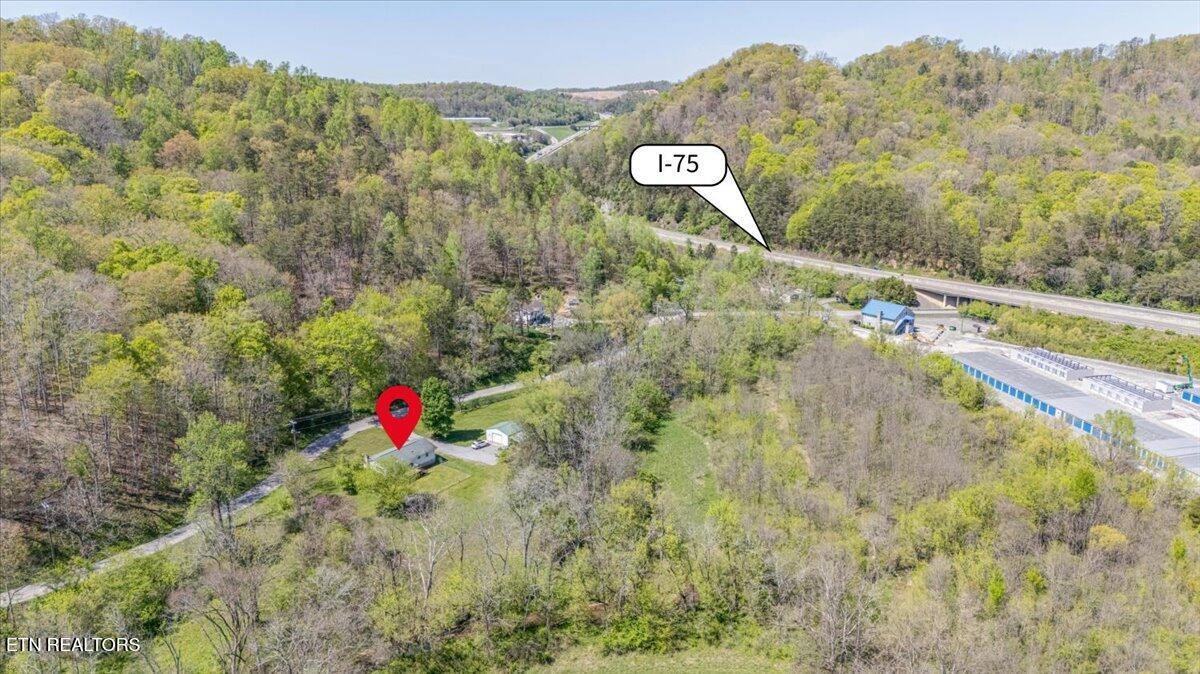 1202 E Bullrun Valley Drive Powell TN 37849