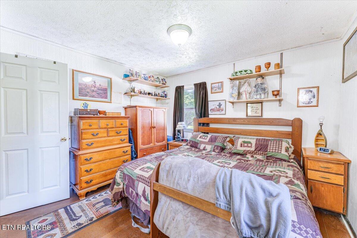 1202 E Bullrun Valley Drive Powell TN 37849