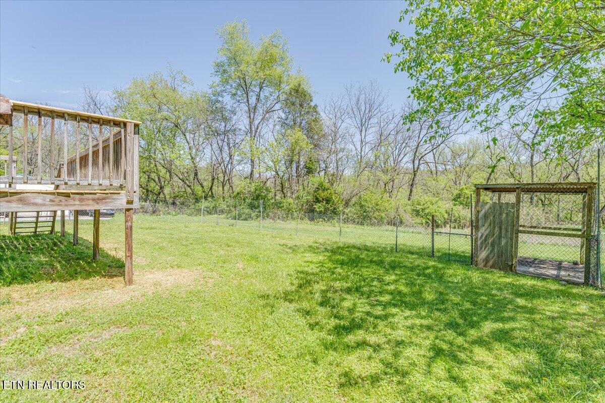 1202 E Bullrun Valley Drive Powell TN 37849