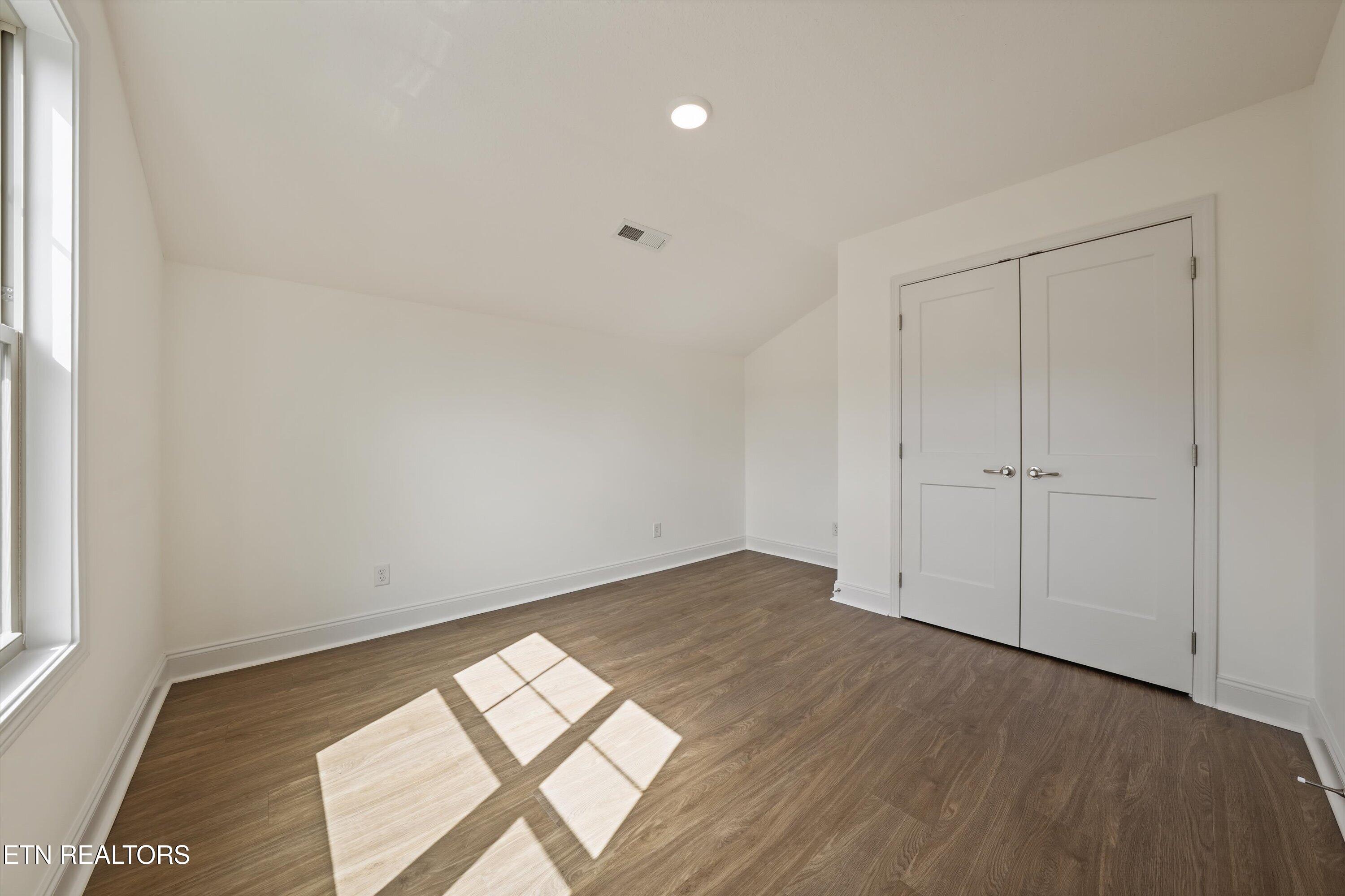132 Utsesti Way Loudon TN 37774
