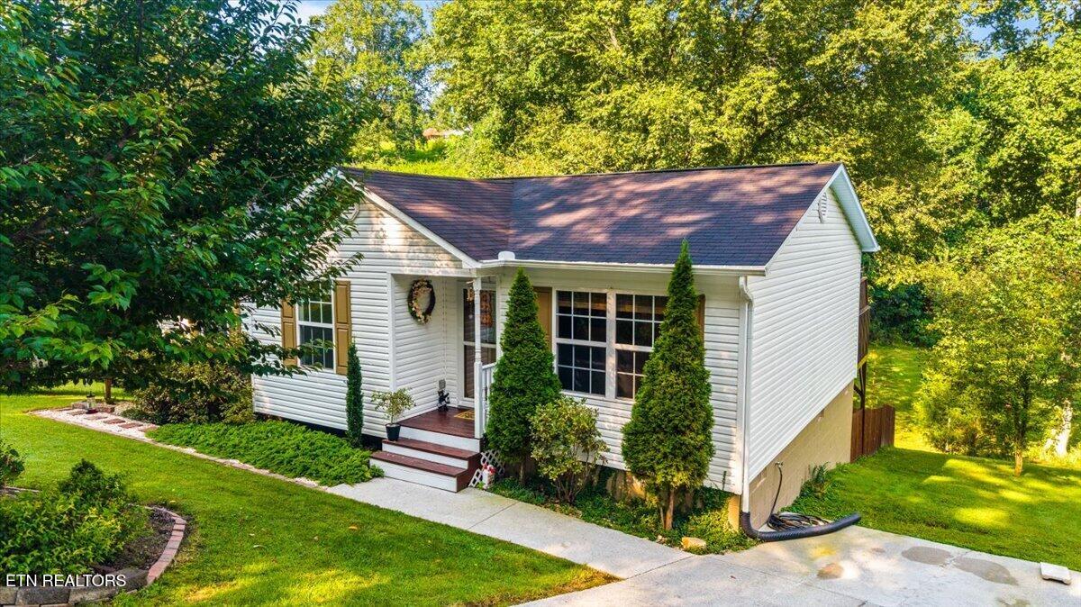 124 Mac Ivey Lane Lafollette TN 37766