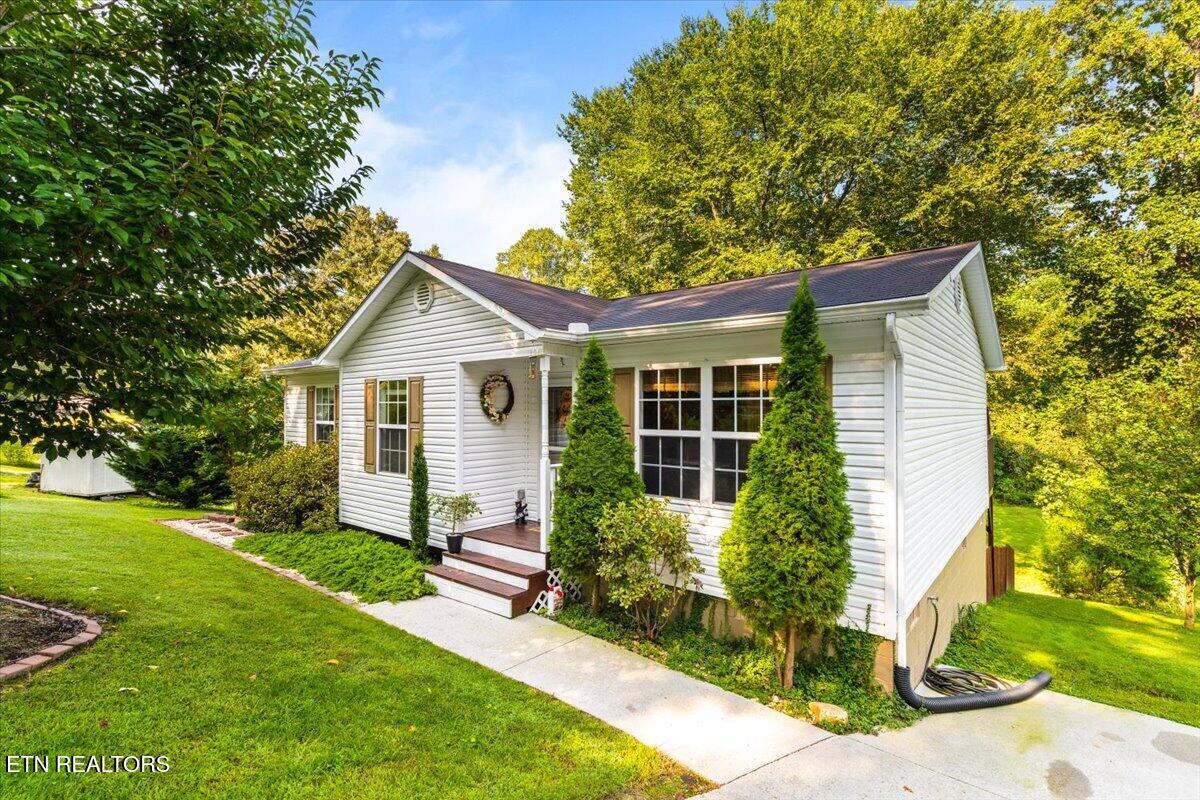 124 Mac Ivey Lane Lafollette TN 37766