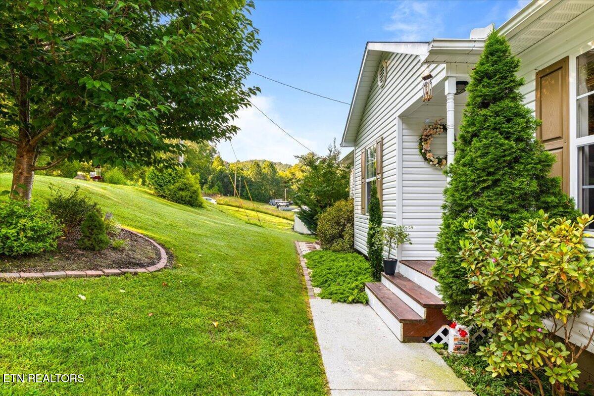 124 Mac Ivey Lane Lafollette TN 37766