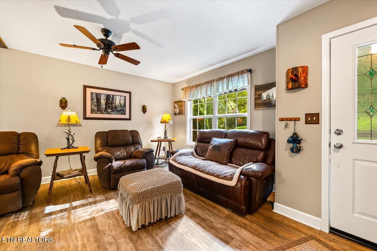 124 Mac Ivey Lane Lafollette TN 37766