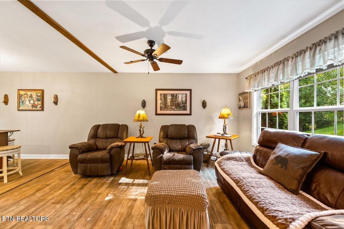 124 Mac Ivey Lane Lafollette TN 37766