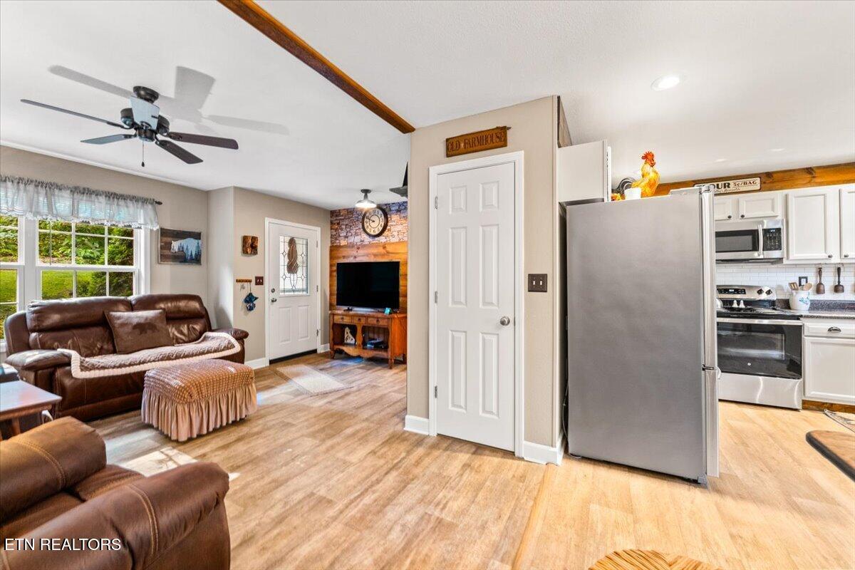 124 Mac Ivey Lane Lafollette TN 37766