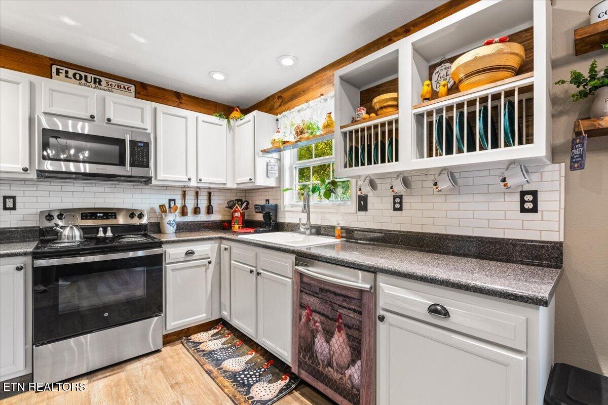 124 Mac Ivey Lane Lafollette TN 37766