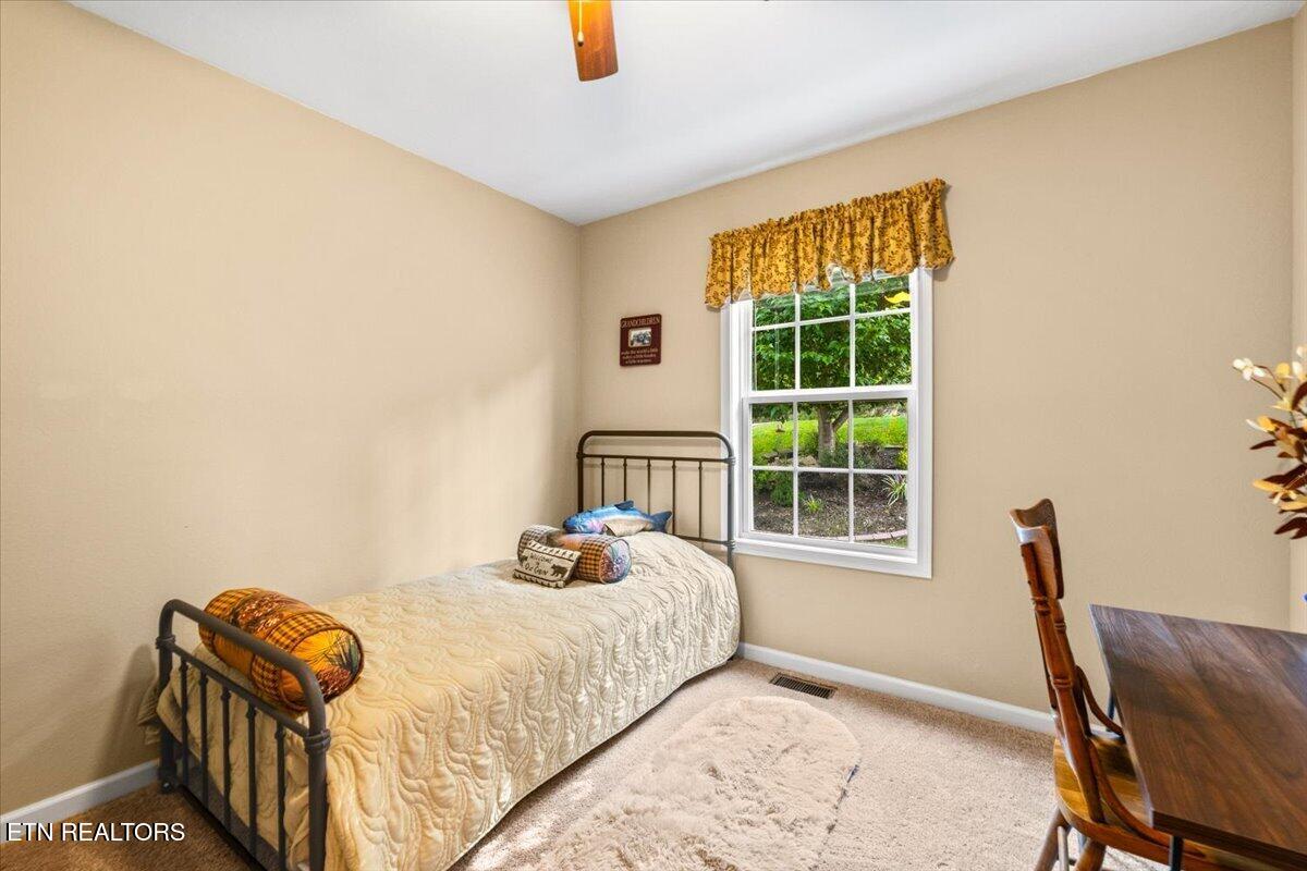 124 Mac Ivey Lane Lafollette TN 37766