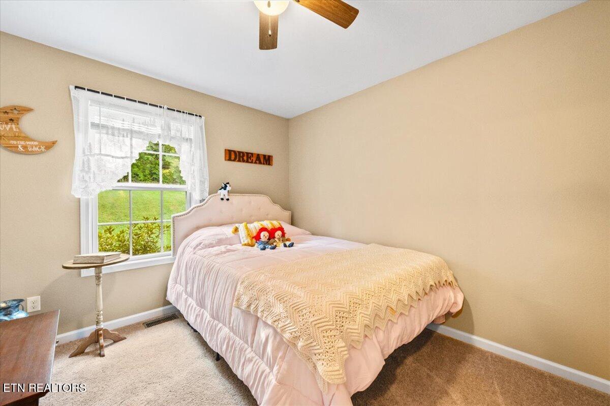 124 Mac Ivey Lane Lafollette TN 37766