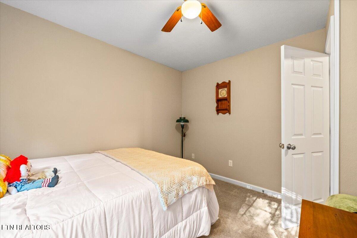124 Mac Ivey Lane Lafollette TN 37766