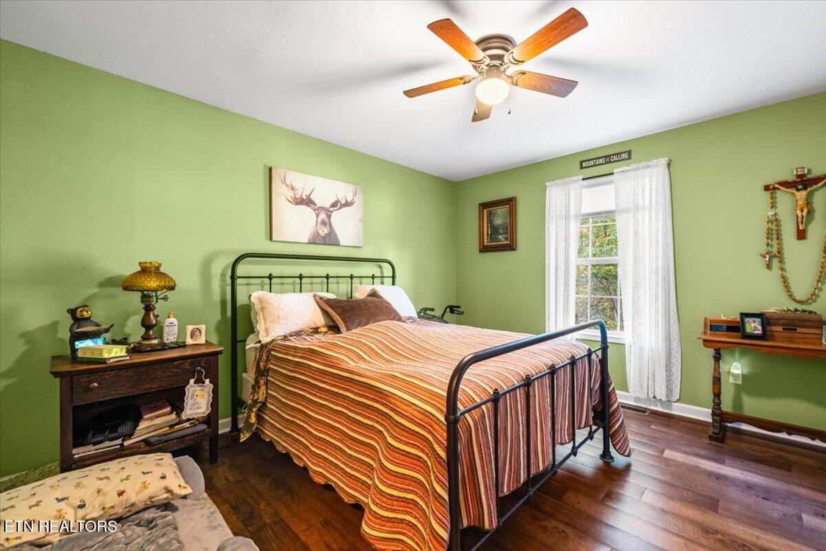 124 Mac Ivey Lane Lafollette TN 37766