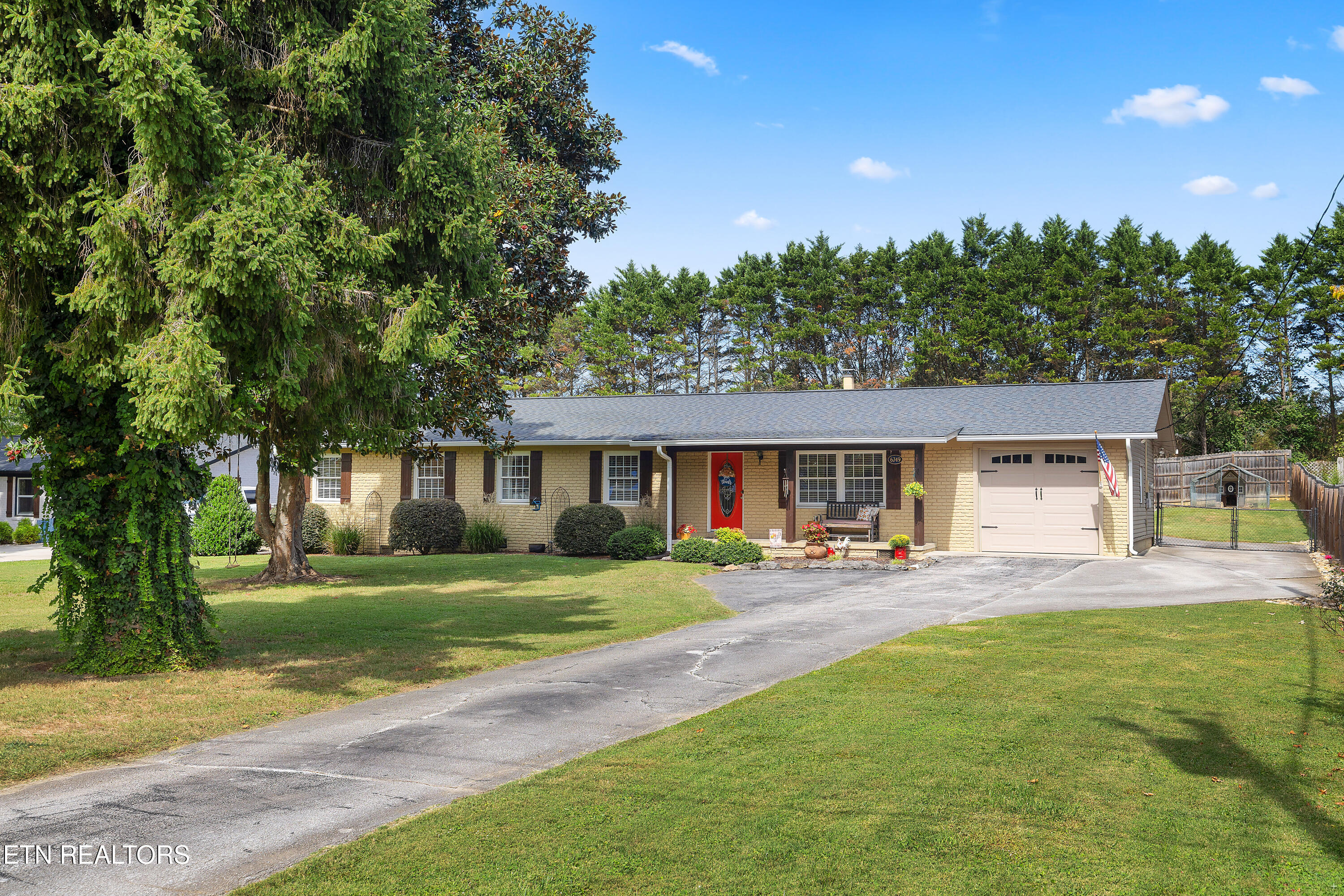 6749 Heatherbrook Drive Knoxville TN 37931