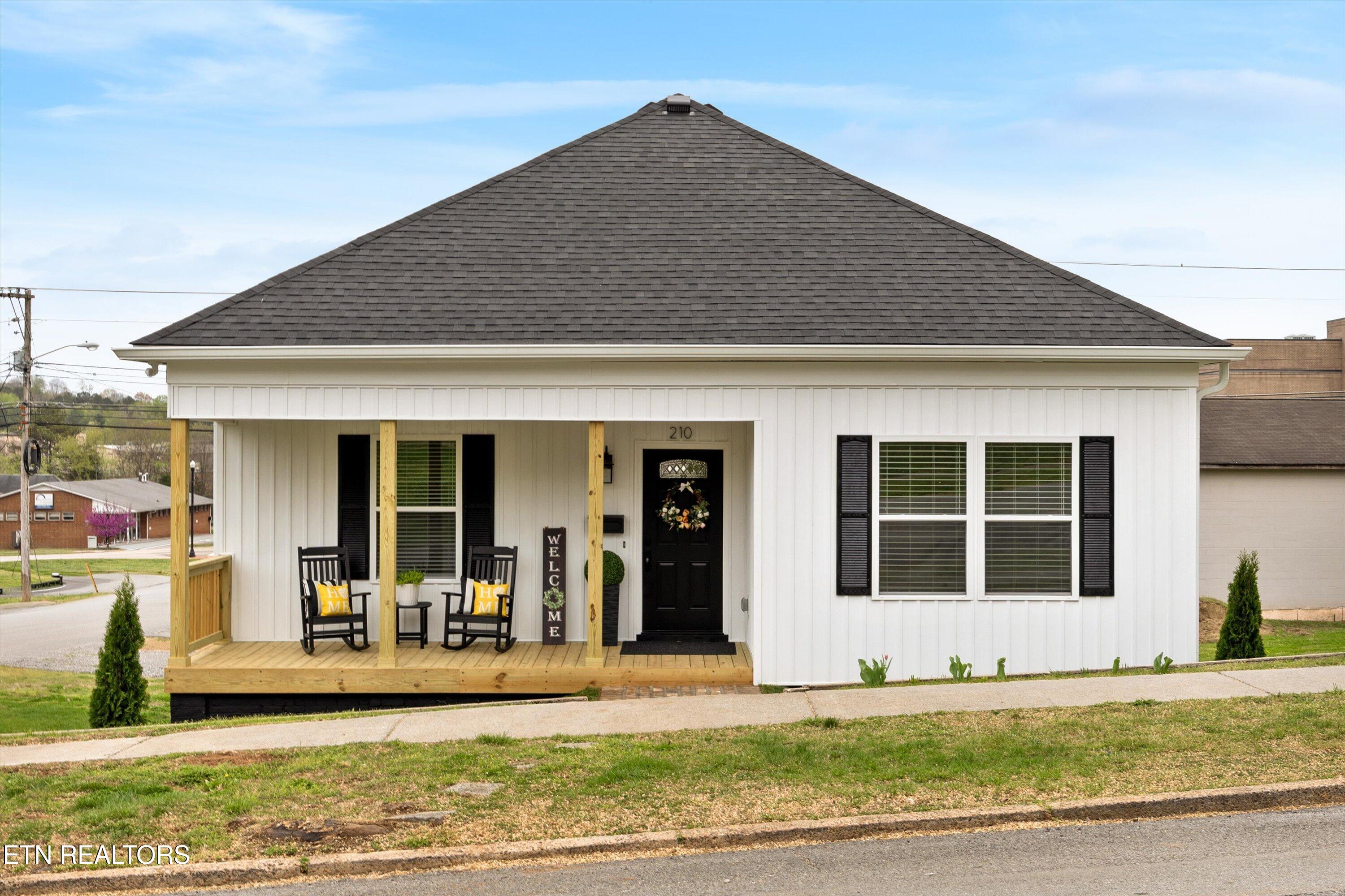 210 E 1st Avenue Lenoir City TN 37771