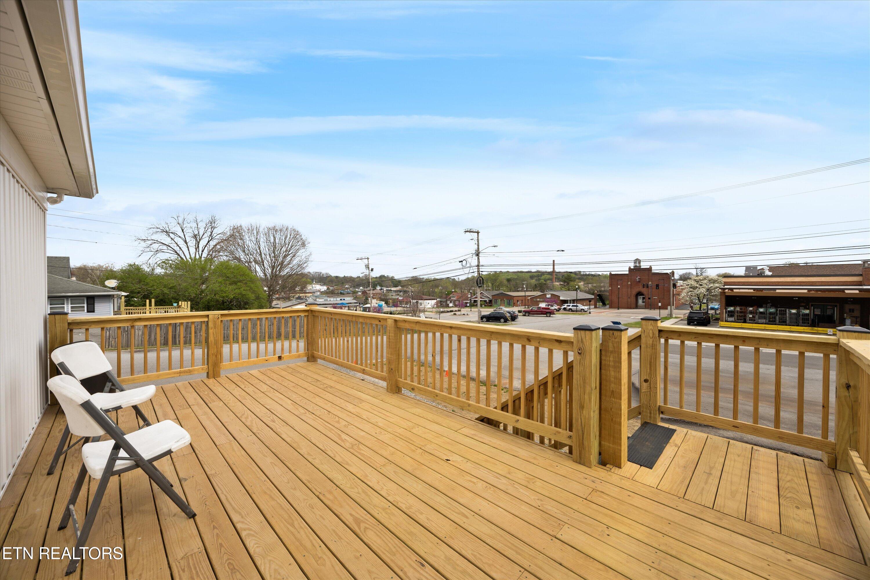 210 E 1st Avenue Lenoir City TN 37771