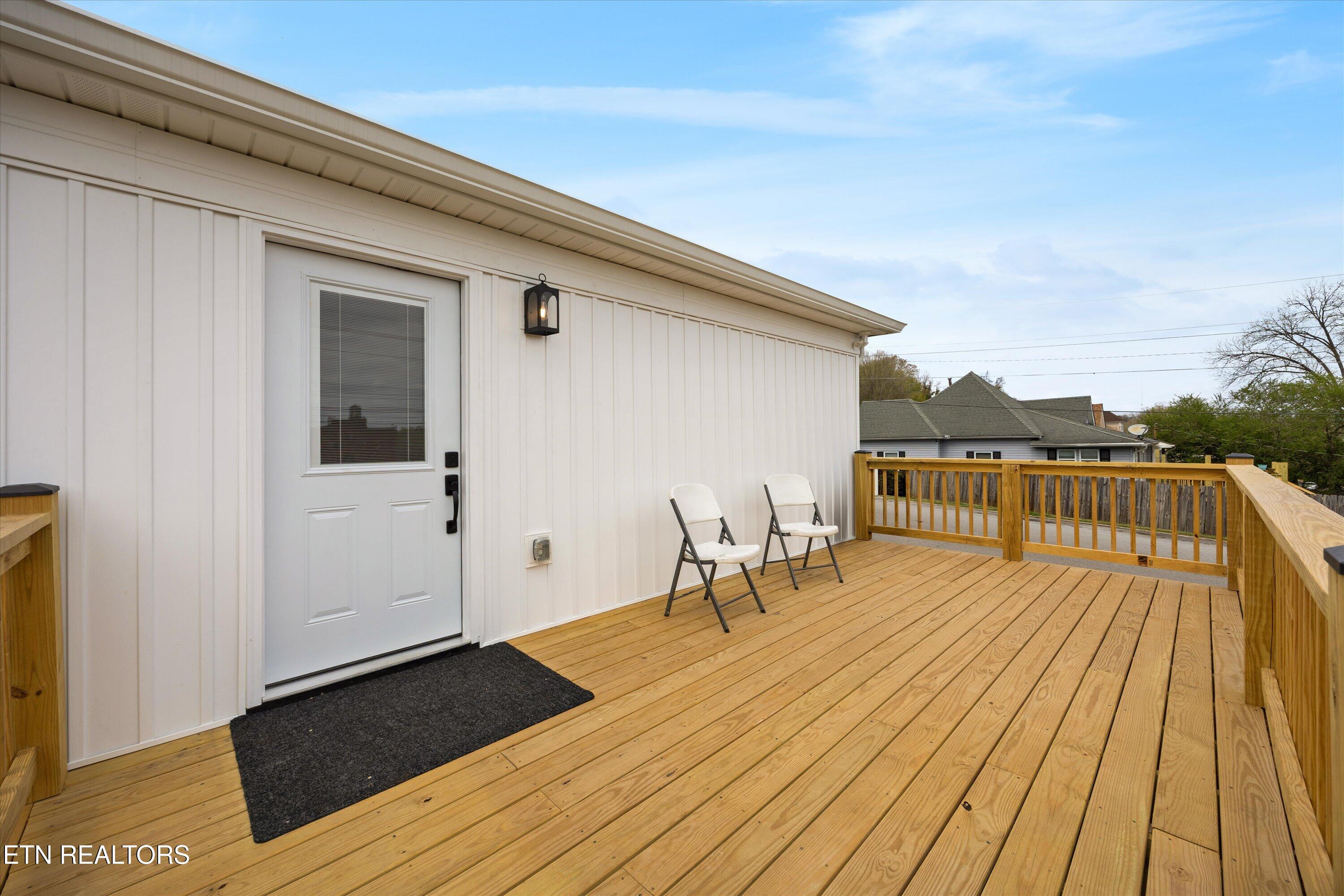 210 E 1st Avenue Lenoir City TN 37771