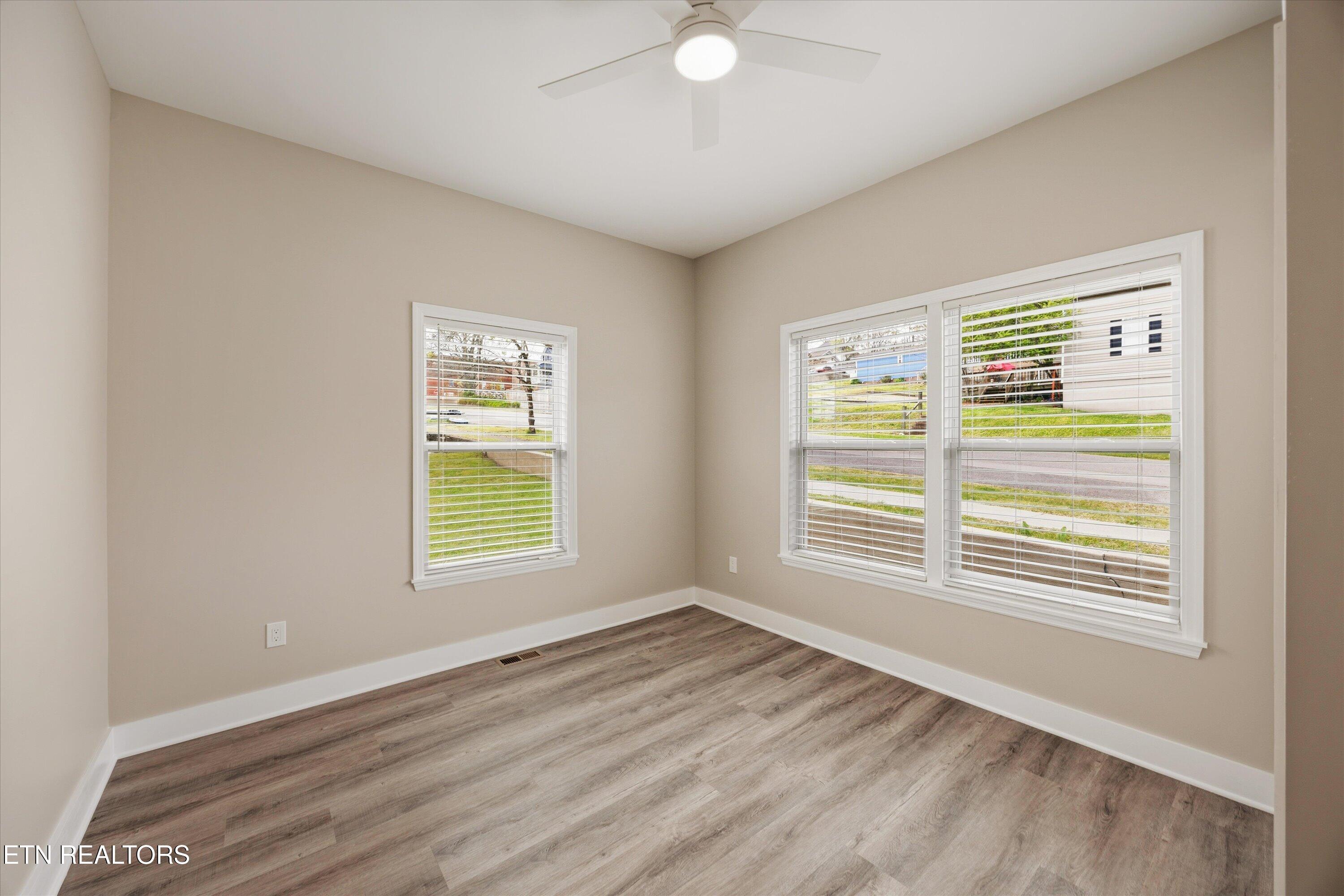 210 E 1st Avenue Lenoir City TN 37771