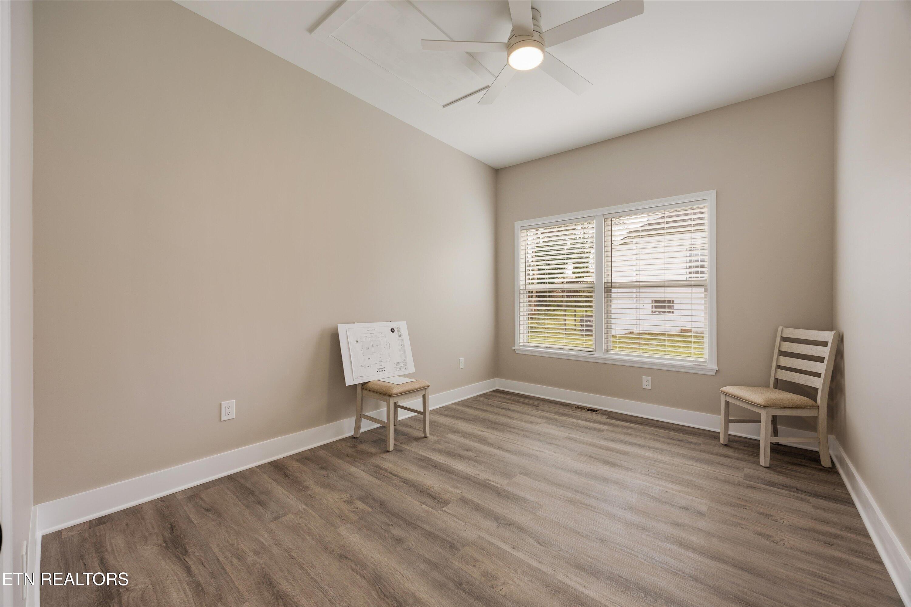 210 E 1st Avenue Lenoir City TN 37771