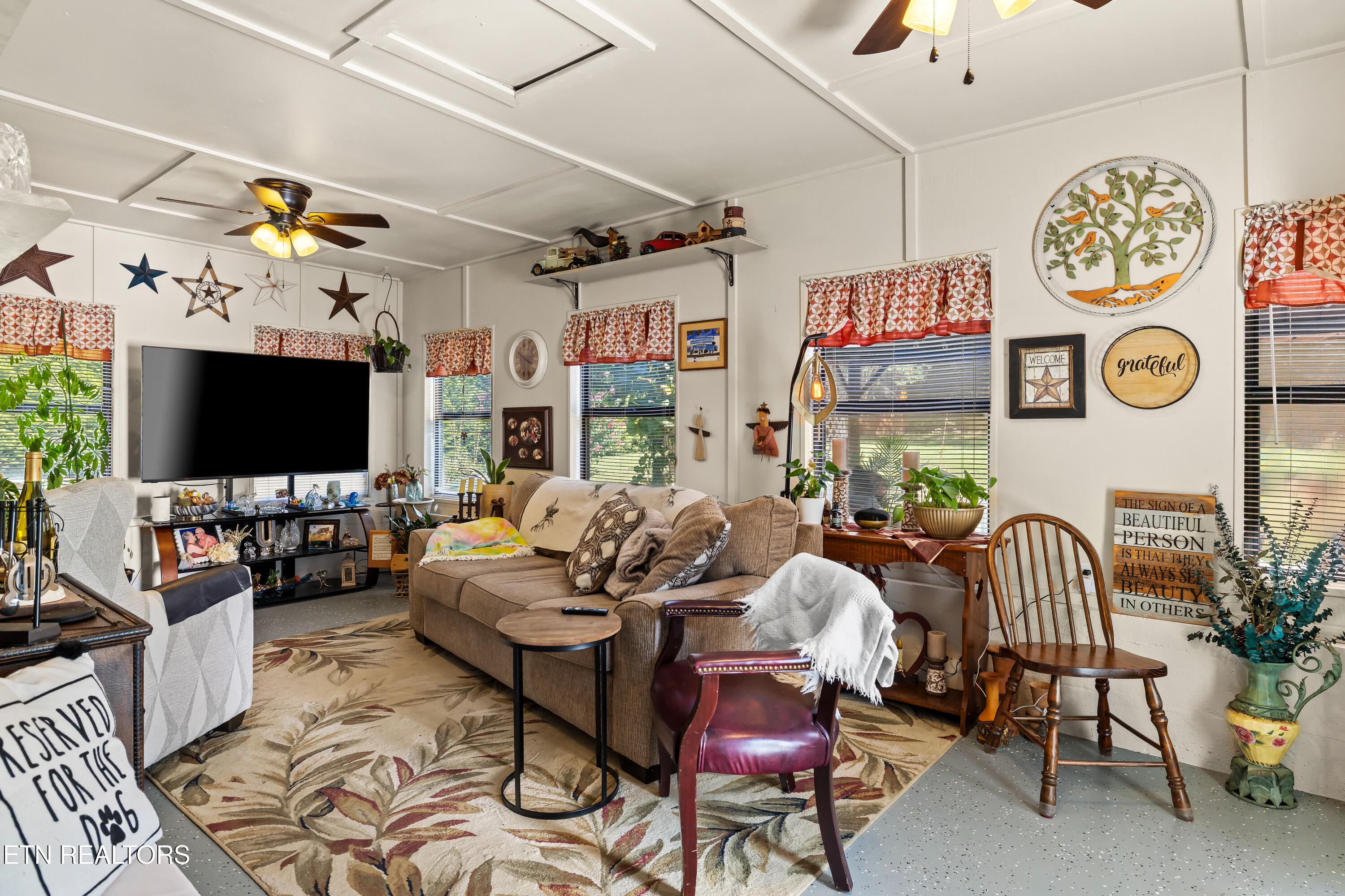 656 Dwight Lane Sevierville TN 37876