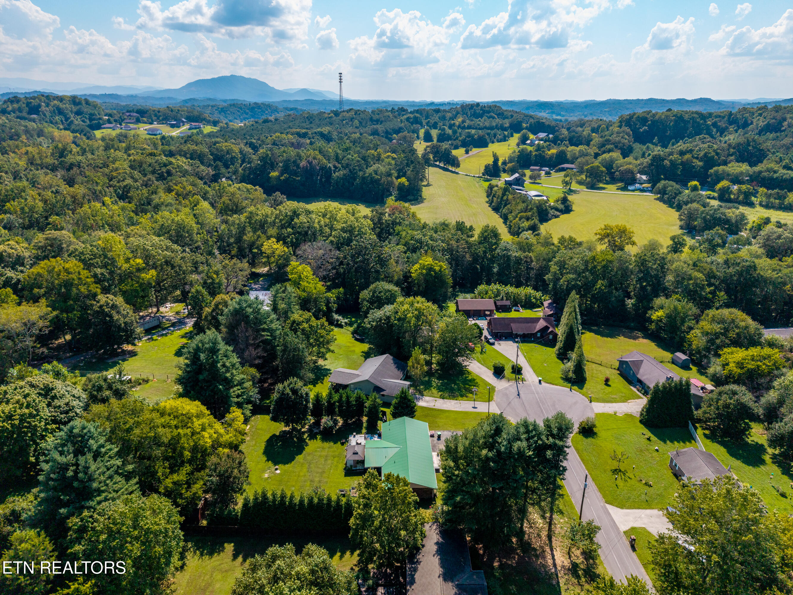 656 Dwight Lane Sevierville TN 37876