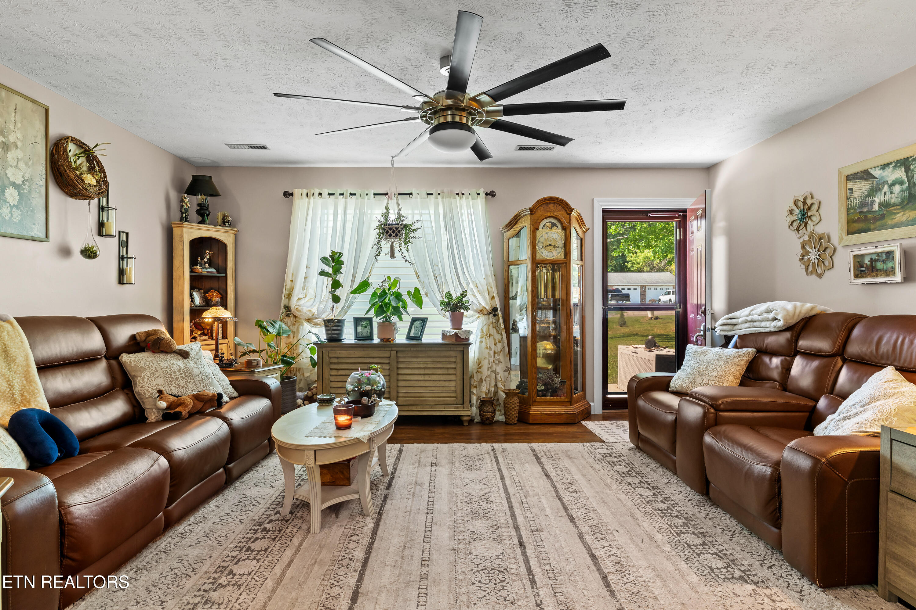 656 Dwight Lane Sevierville TN 37876