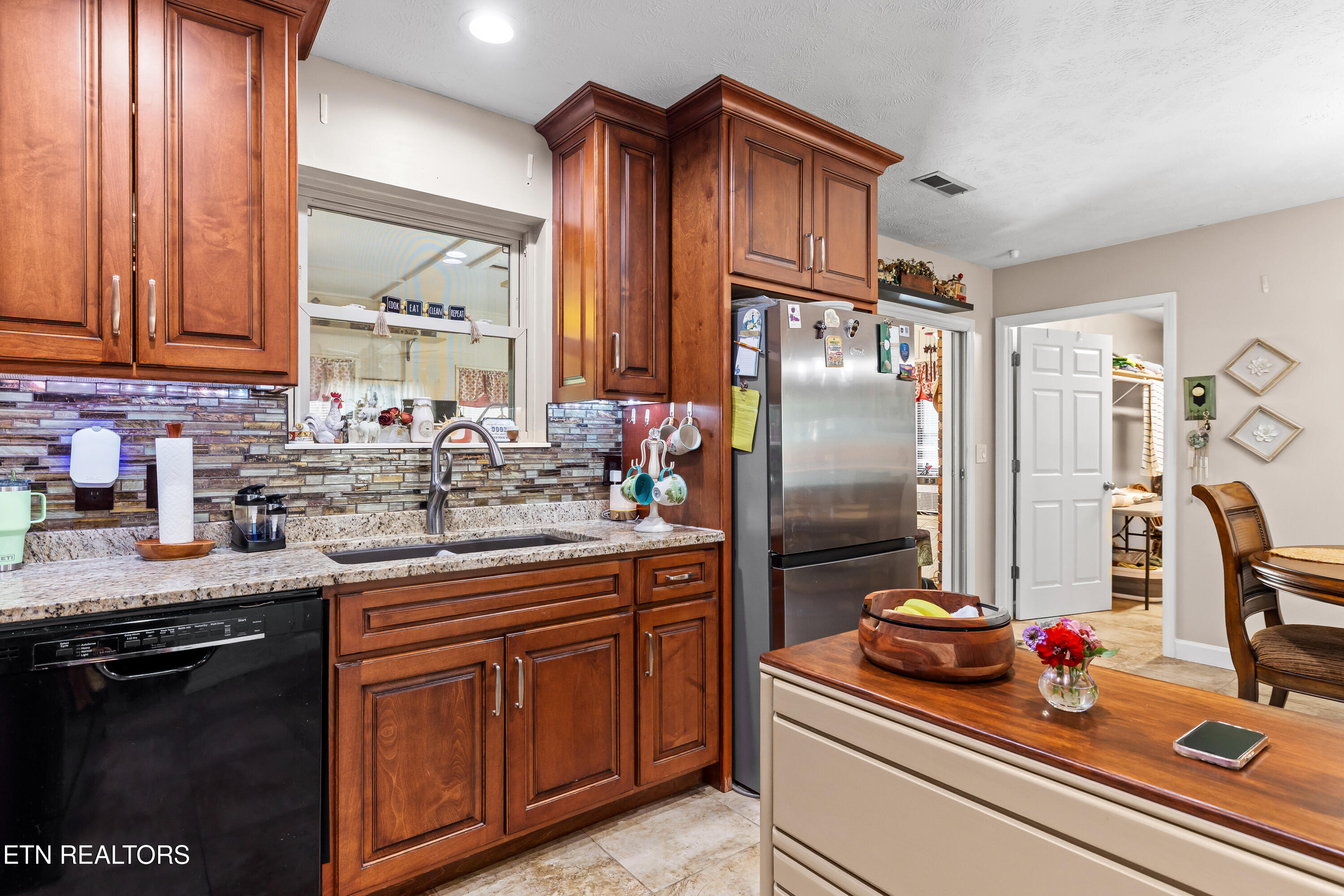 656 Dwight Lane Sevierville TN 37876