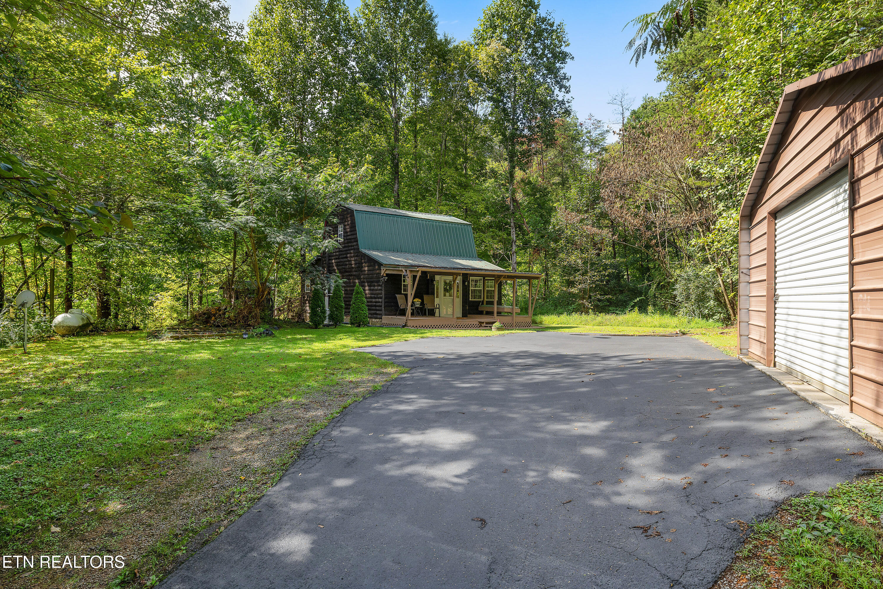 1105 Silver Poplar Lane Sevierville TN 37876