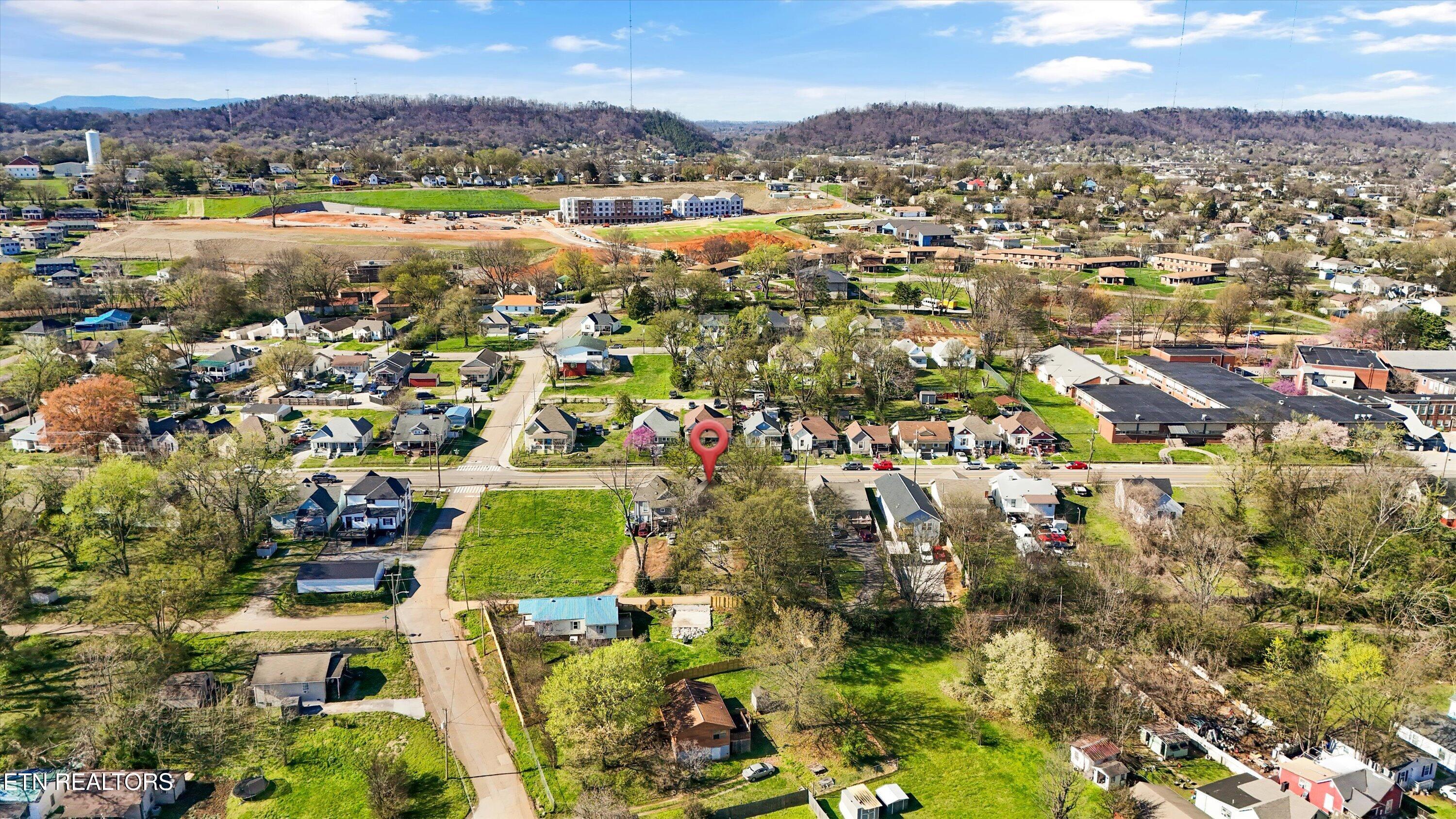 1332 Beaumont Avenue Knoxville TN 37921